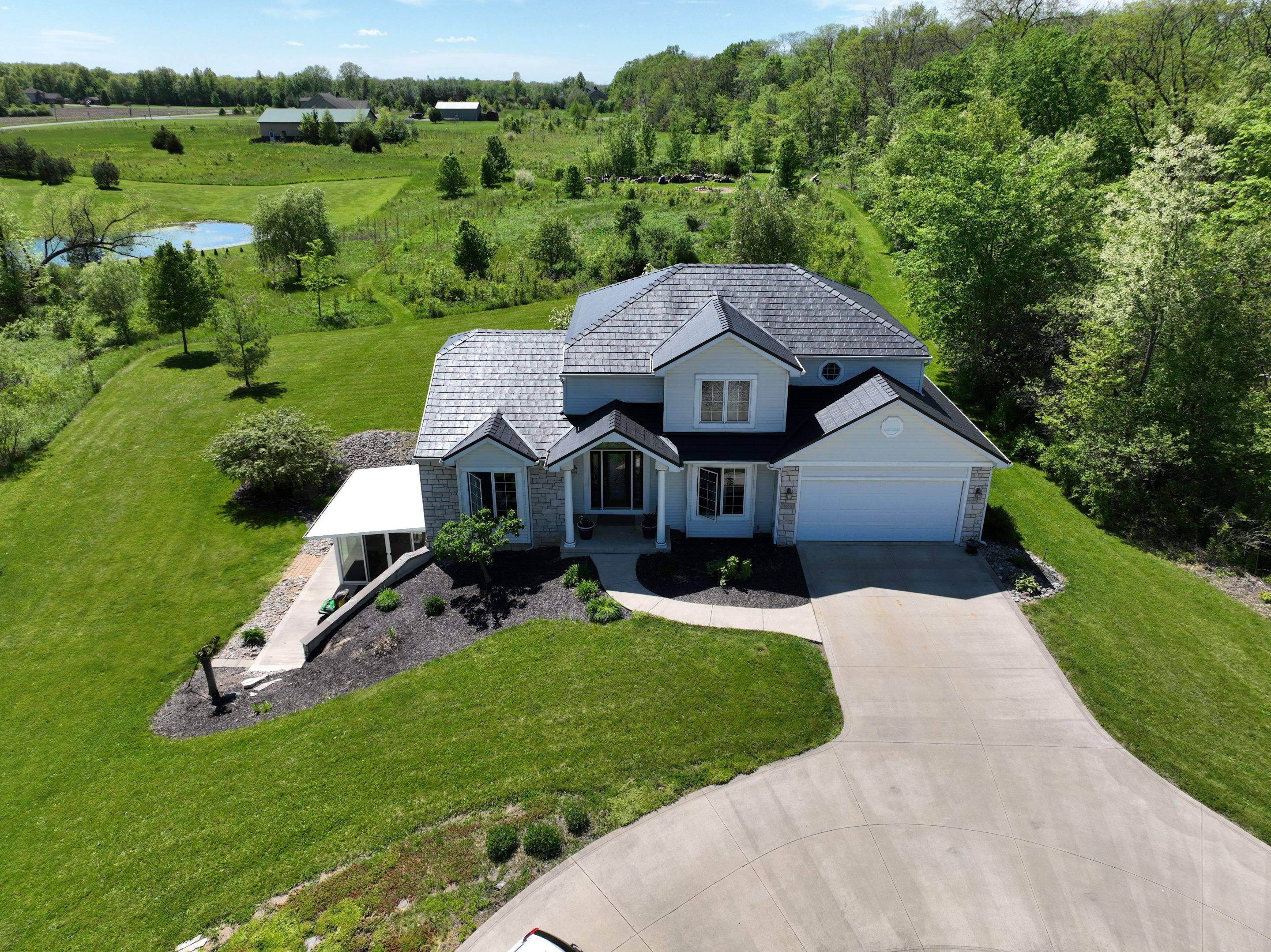 Residential Roofing Installation using Vic West Nothridge Slate by 4Ever Metal Roofing
