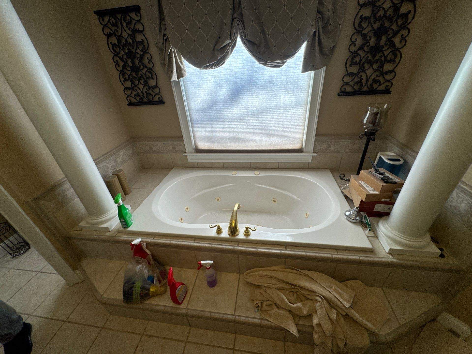 Master bathroom renovation using Free standing tub by Prudencio