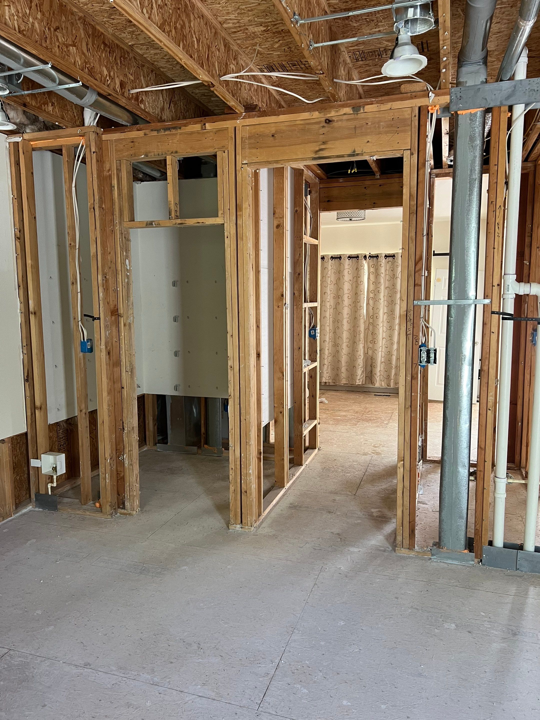 After Hours Emergency Water Extraction and Restoration in Middletown, Delaware by Healthy Home Solutions