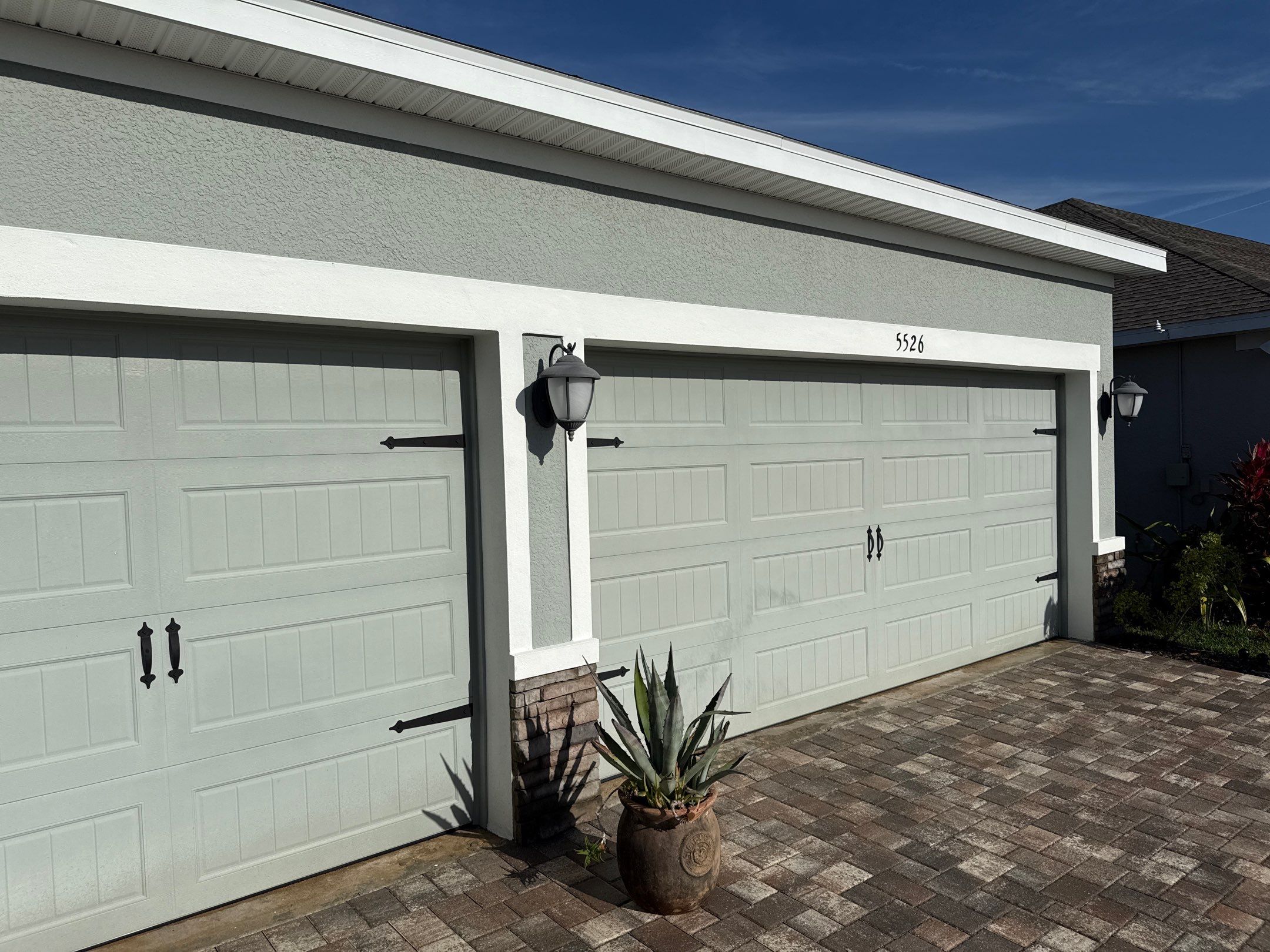 One-Story House Wash & Driveway Cleaning in Trevesta – Palmetto, FL by Sunshine AquaWash