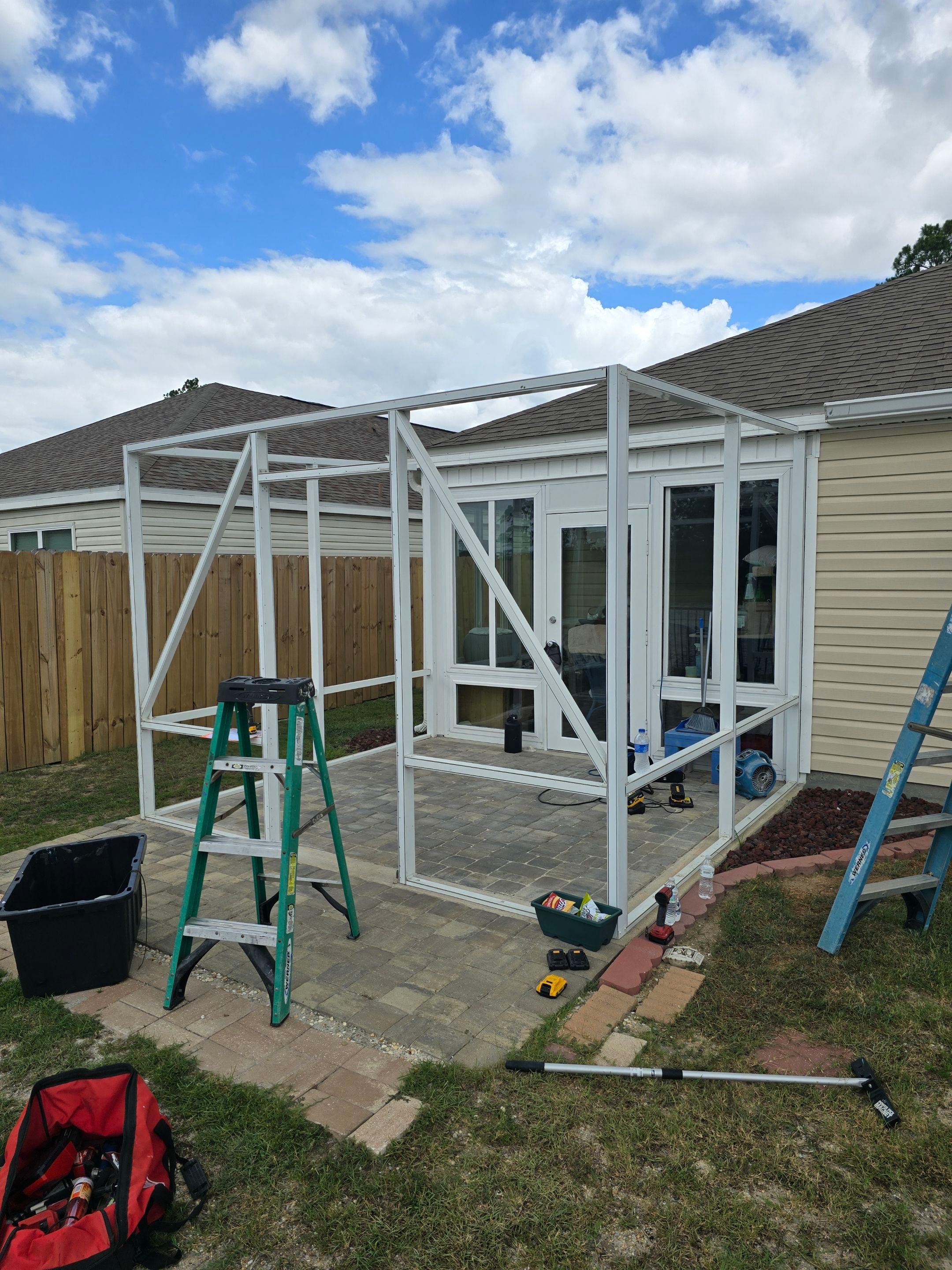 Screen Room using Colorbeam by Titan Sunrooms