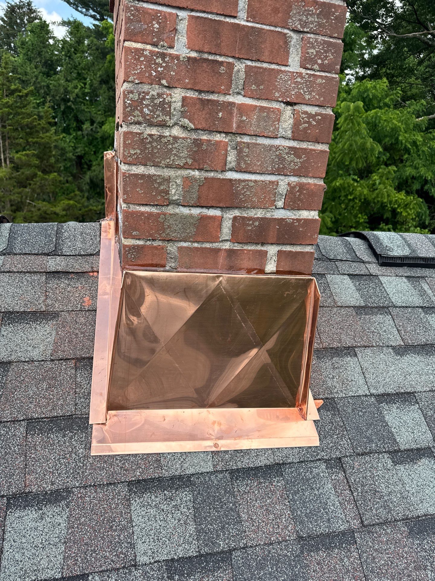 New Britian asphalt shingled roof by DiGiorgi by DiGiorgi Roofing and Siding Inc