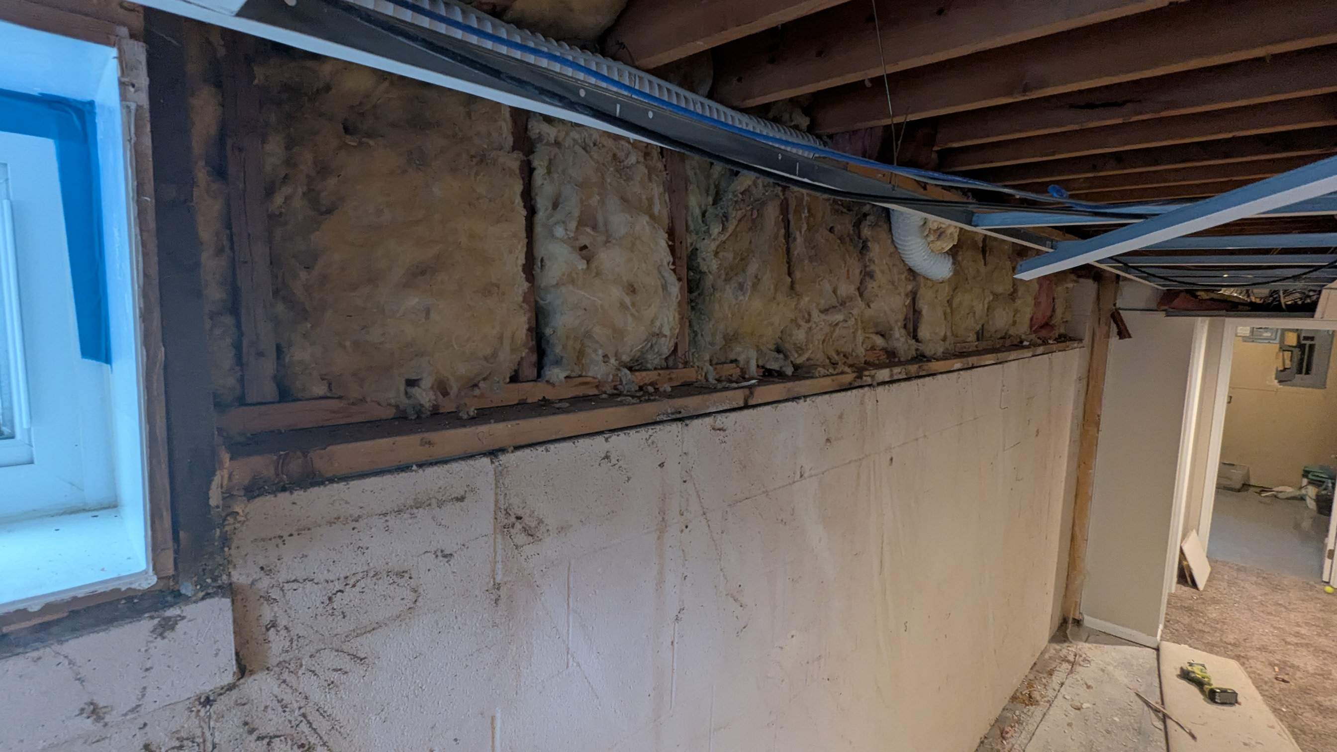Embedded Fiber Reinforcement by Toledo Basement Repair 