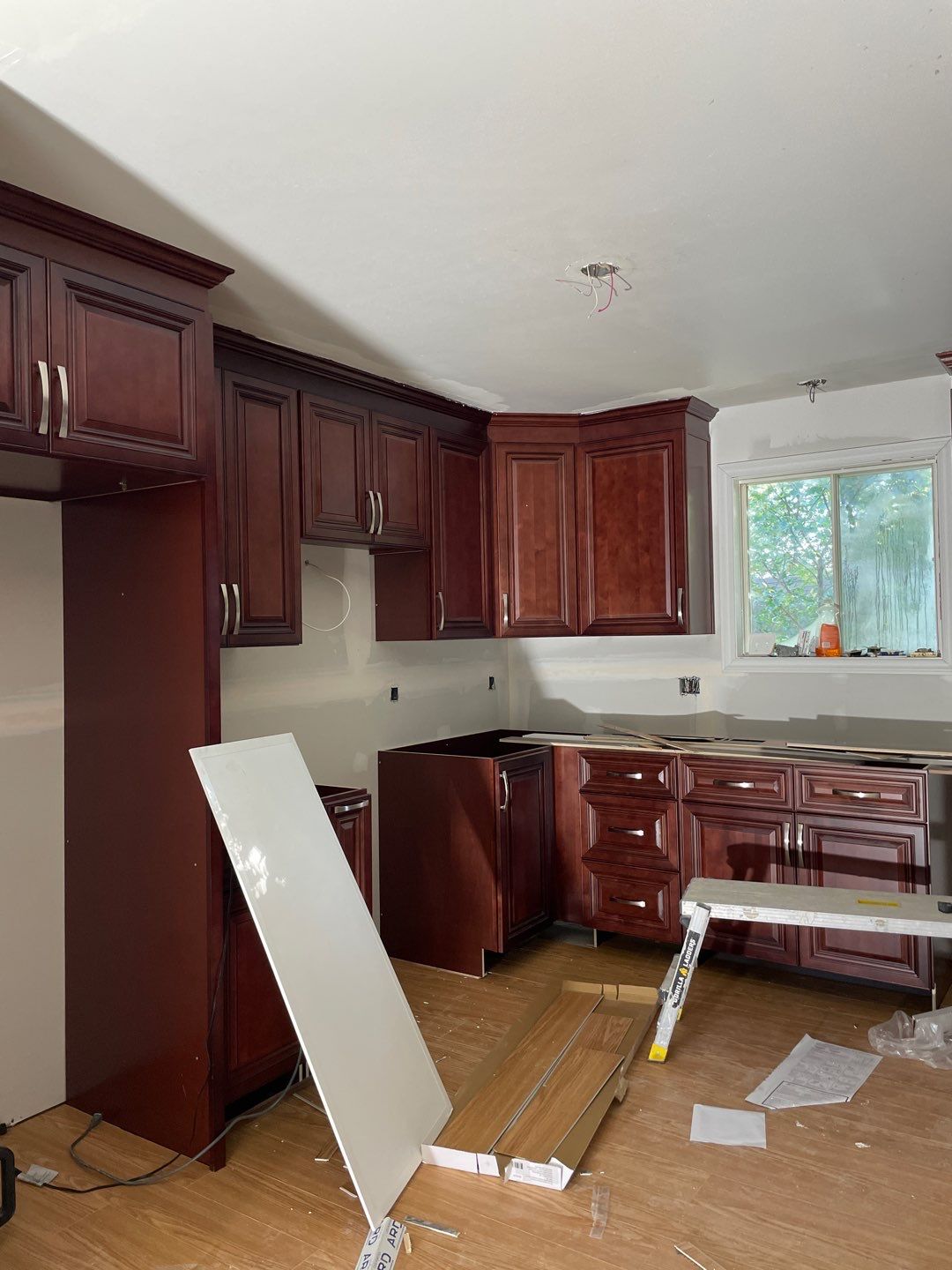 Full house renovation  by Eco-Nature Construction Inc.