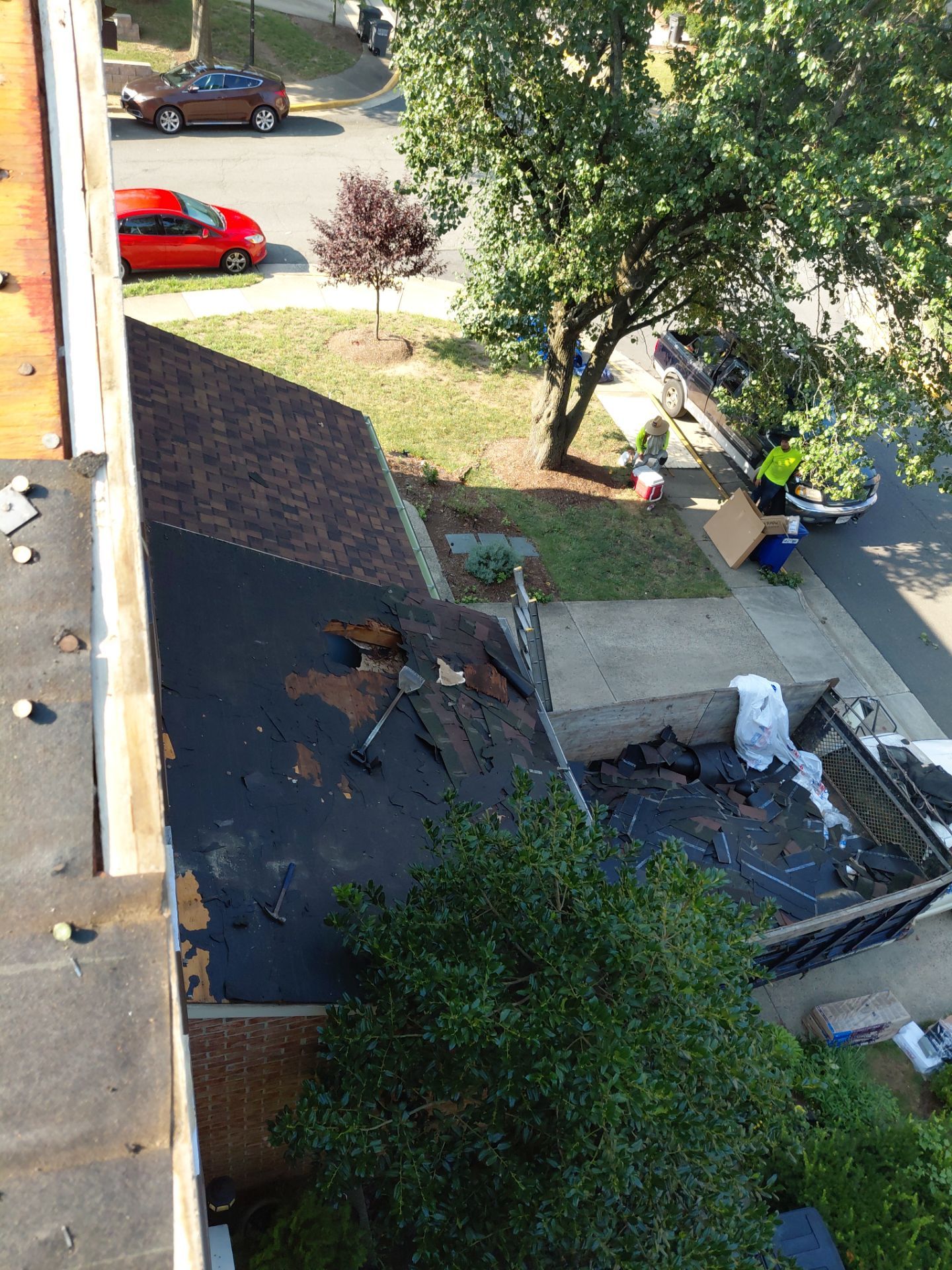 Alexandria: Residential Roof with CertainTeed Landmark Pro in Max Def Burnt Sienna by RM Banning, Inc.