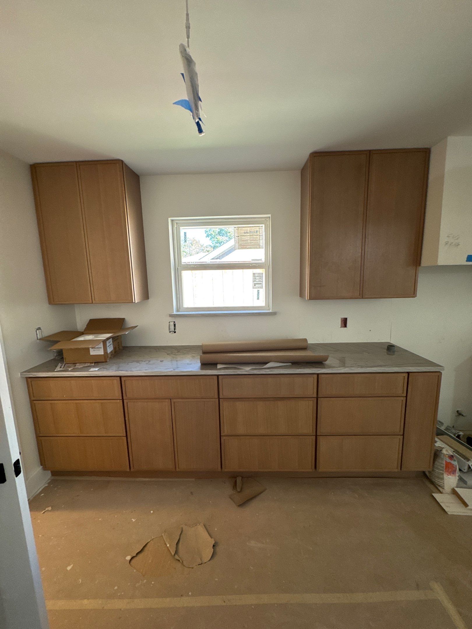 Layout-Loving Kitchen: Premium Cabinets Delivered in 7 Days Flat by Tibi Soli LLC