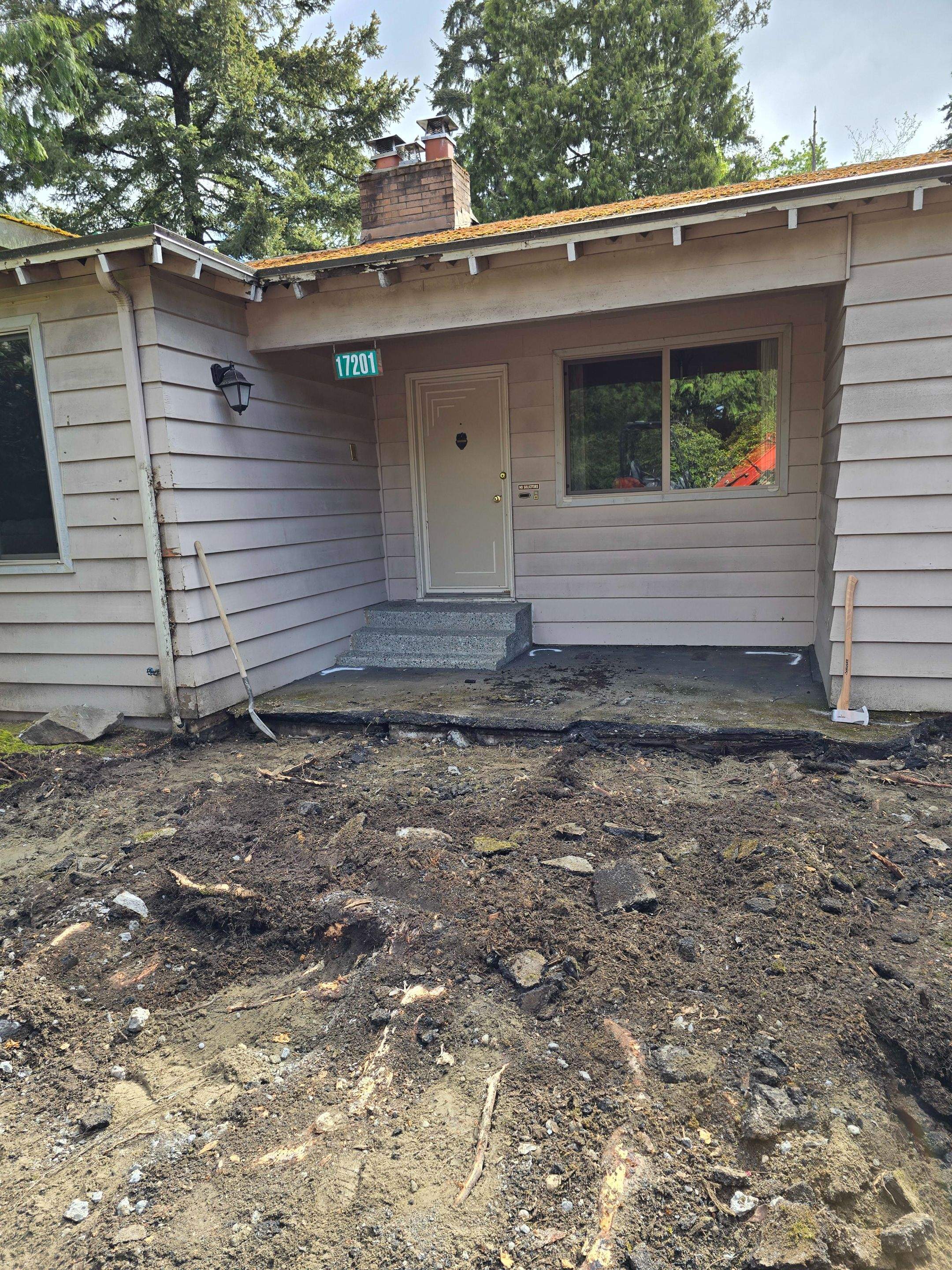 Modern Entry Fence by Jireh Asphalt & Concrete Inc 