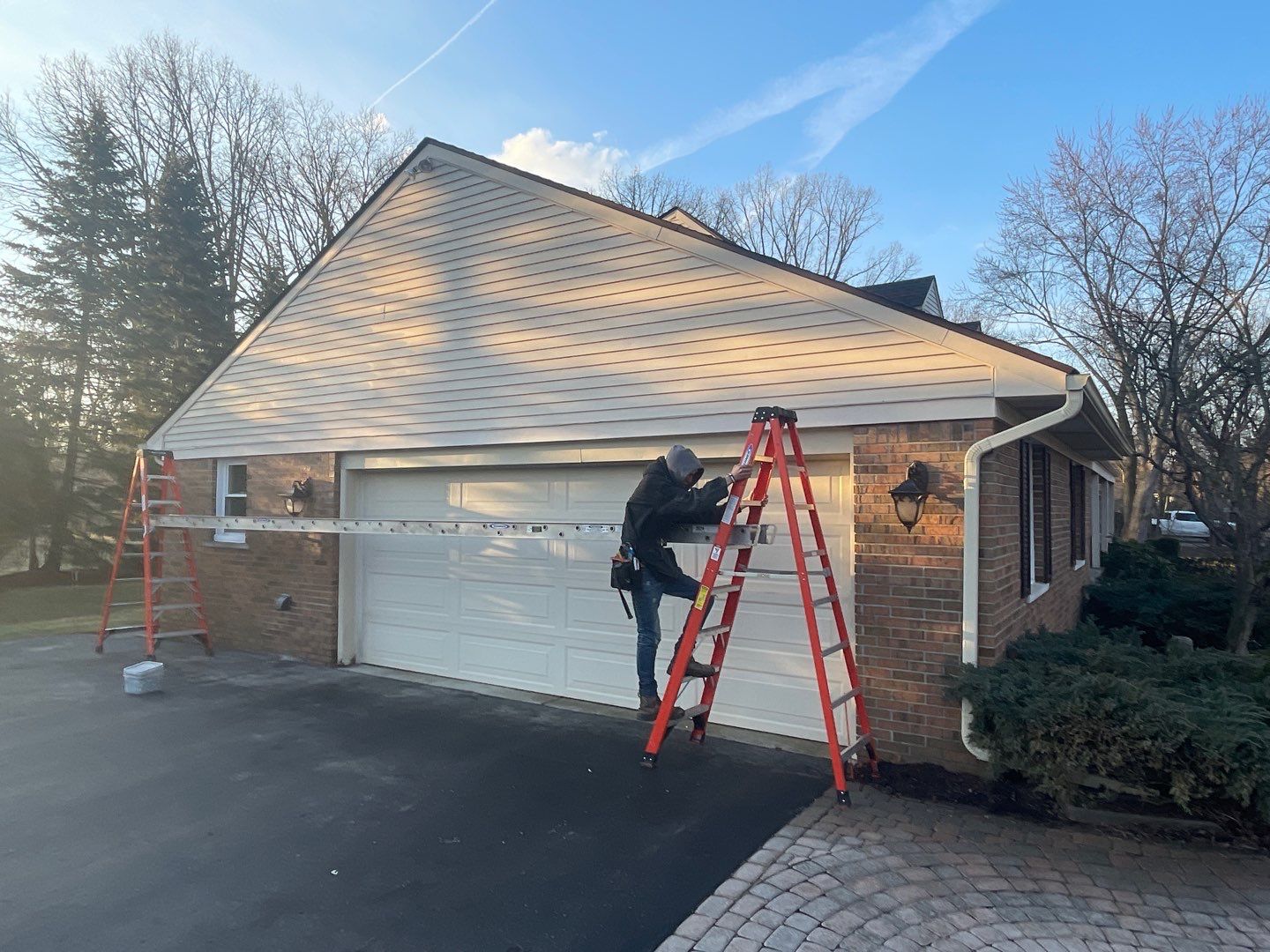 Siding Replacement using CertainTeed Restoration Classis D4 by 180 Contractors