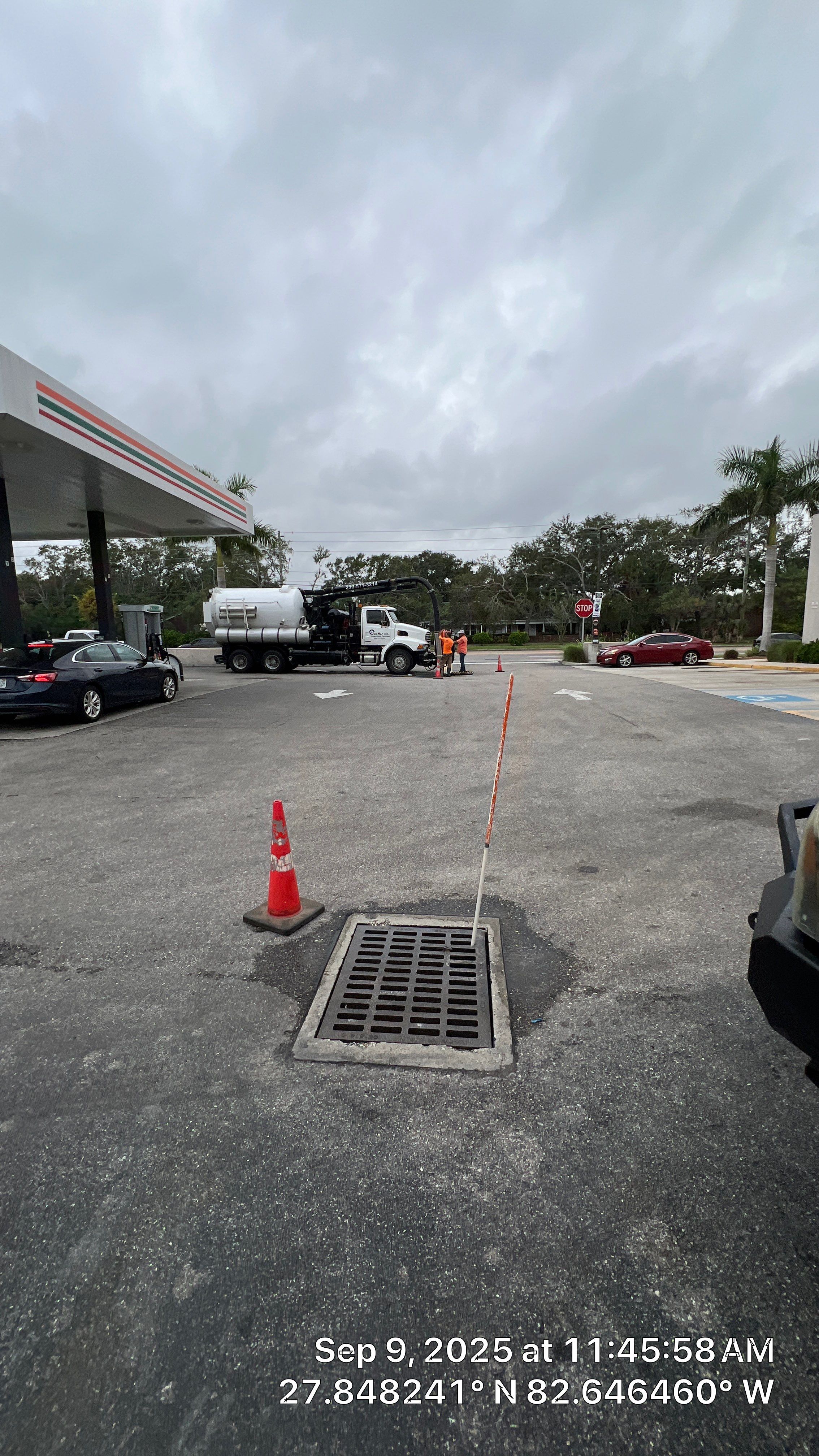 St. Petersburg 7-Eleven Stormwater System Cleaning by Don Mar, Inc. Storm Water Solutions