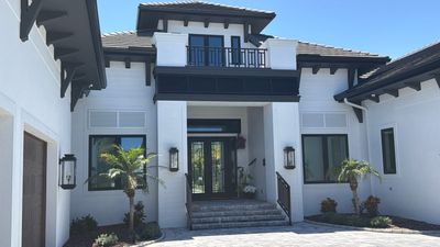 Decorative Bahama Shutter (Matte Black)