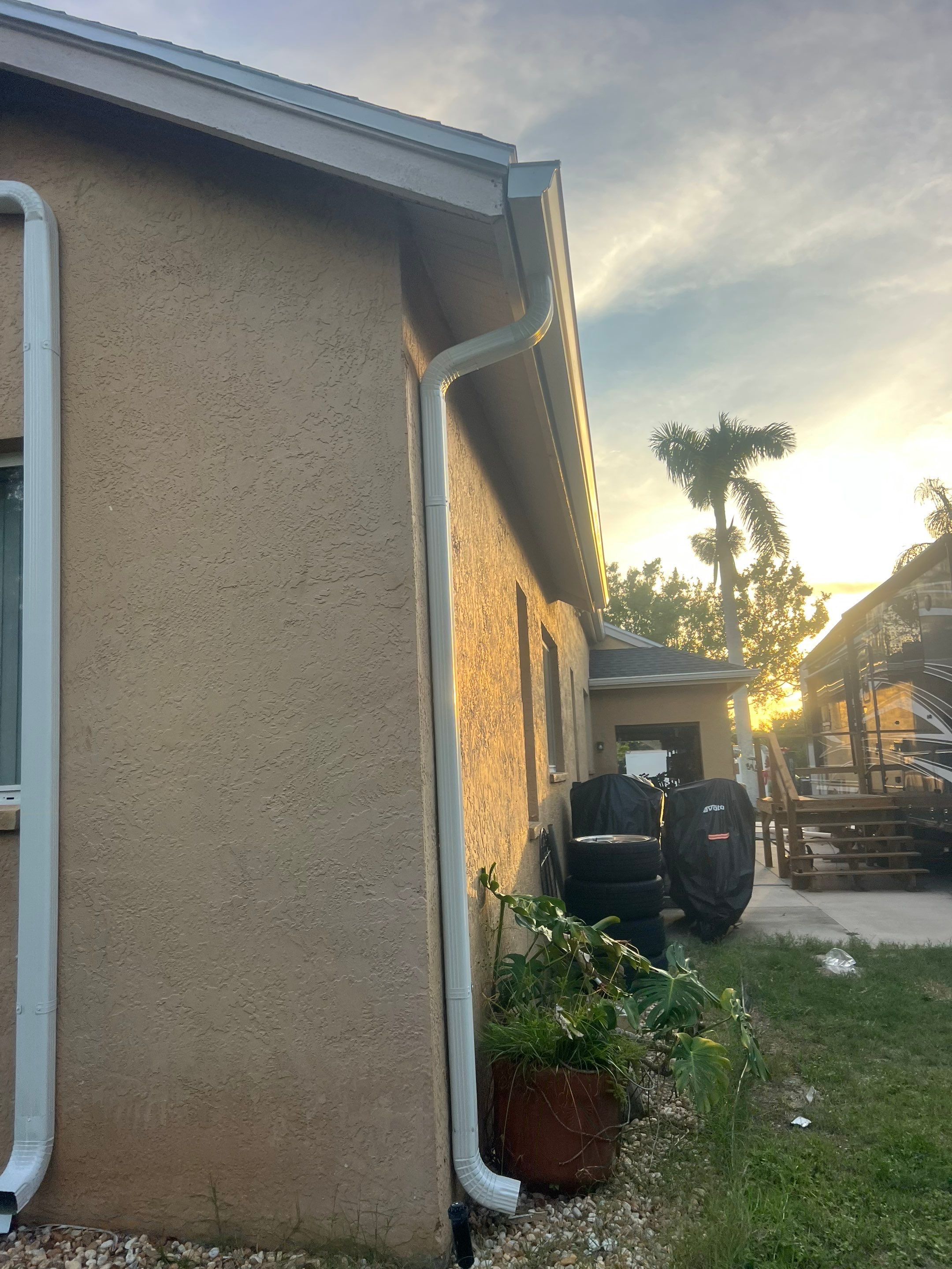 7-Inch Box Seamless Gutters in Bradenton FL by Gutter Professors