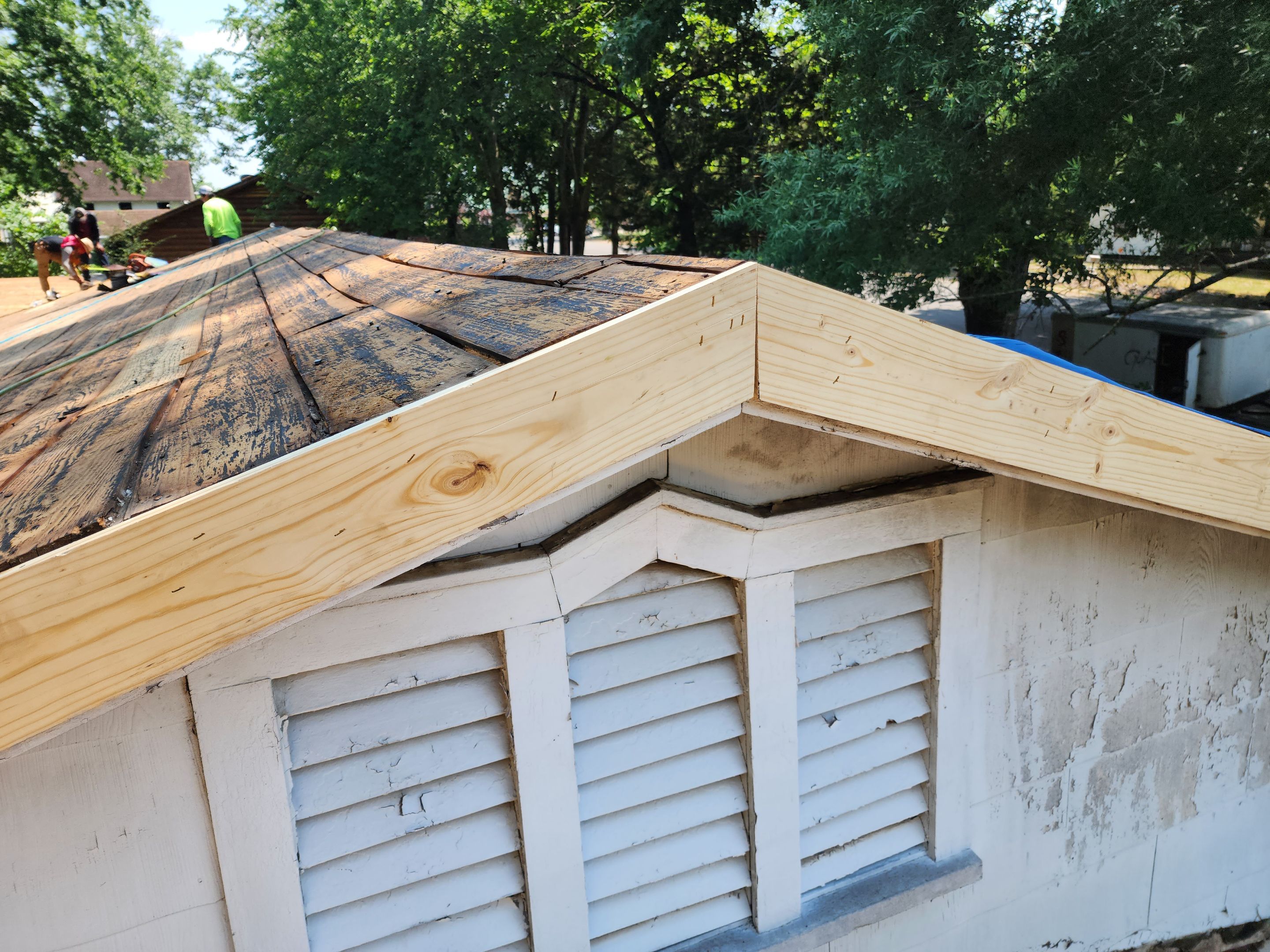 Residential Roofing Installation using 29 Gauge Galvalume Metal by Hostetler Roofing