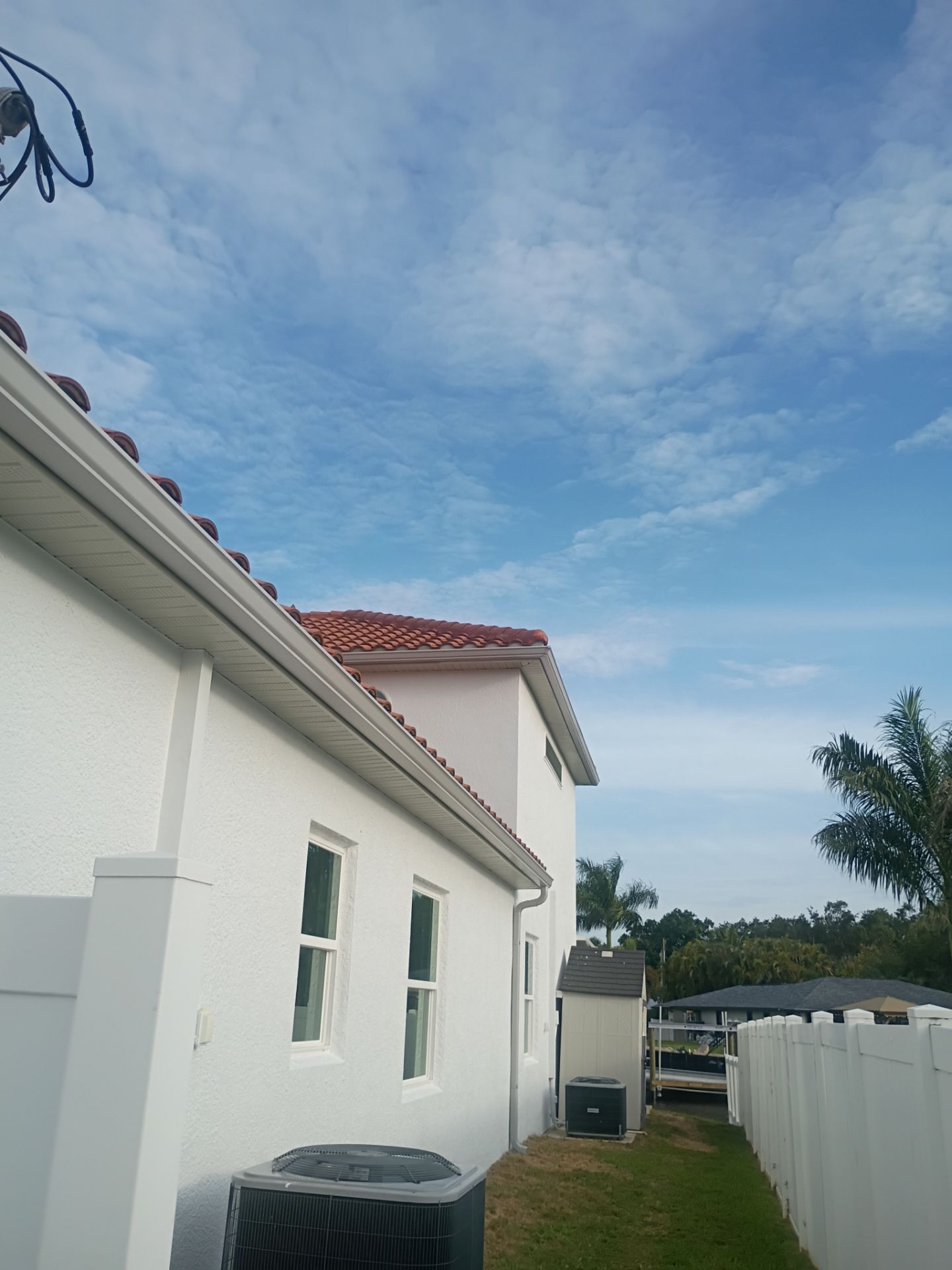 7 inch seamless gutters using Seamless Aluminum Gutters in Fort Myers, FL by Gutter Professors