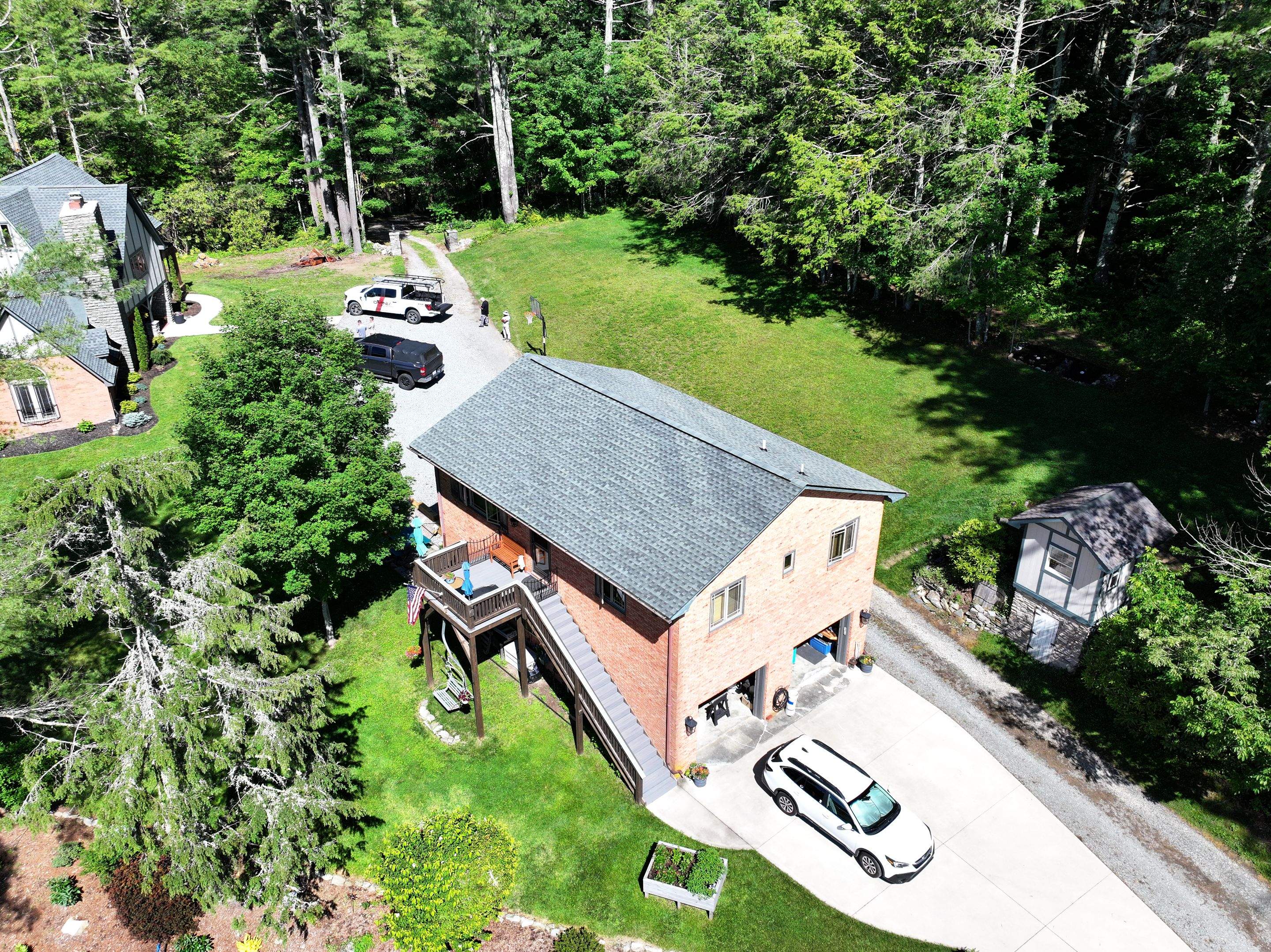 Cameron Residence by Omnia Roofing