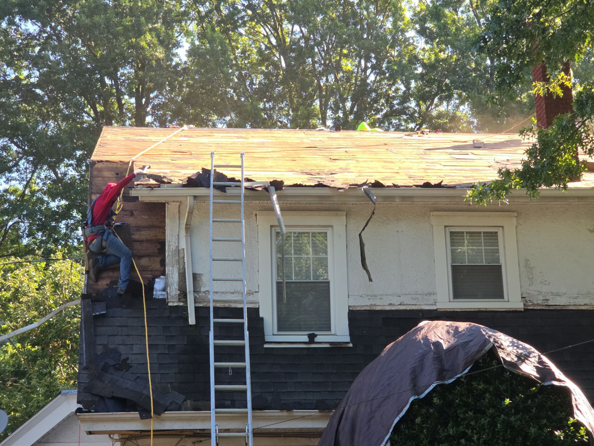Charleston WV IKO Dynasty Roof Replacement – Premium Asphalt Shingles & Expert Installation by Mr. Roofer