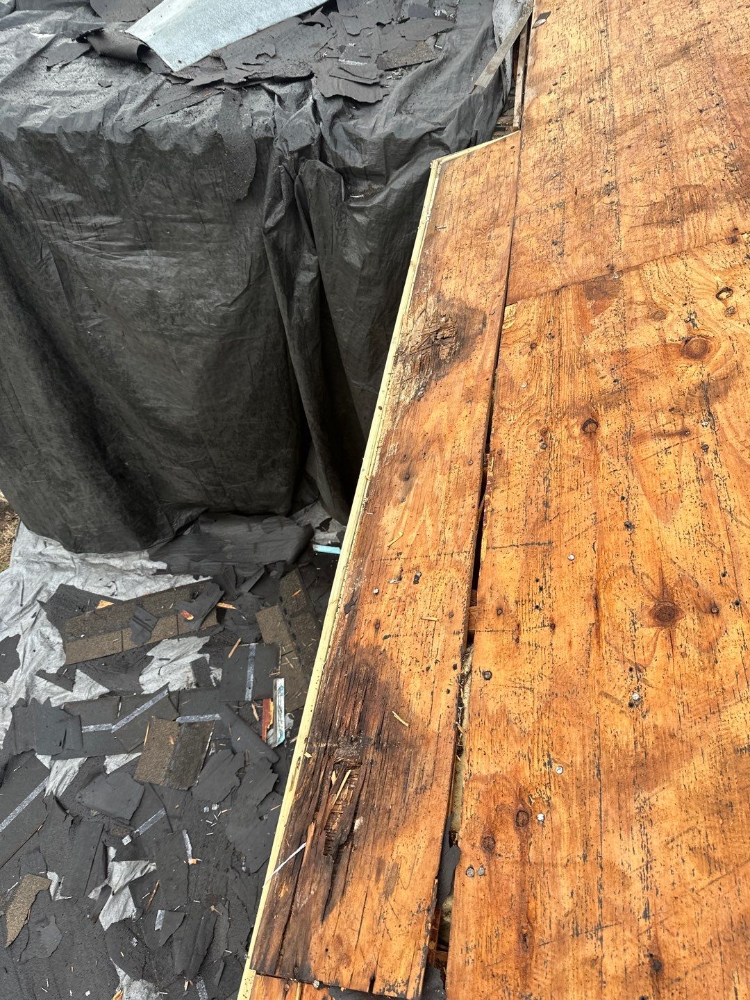 Residential Roofing Installation using Owen's Corning Duration (Lifetime) Shingles by Roof Repair Company