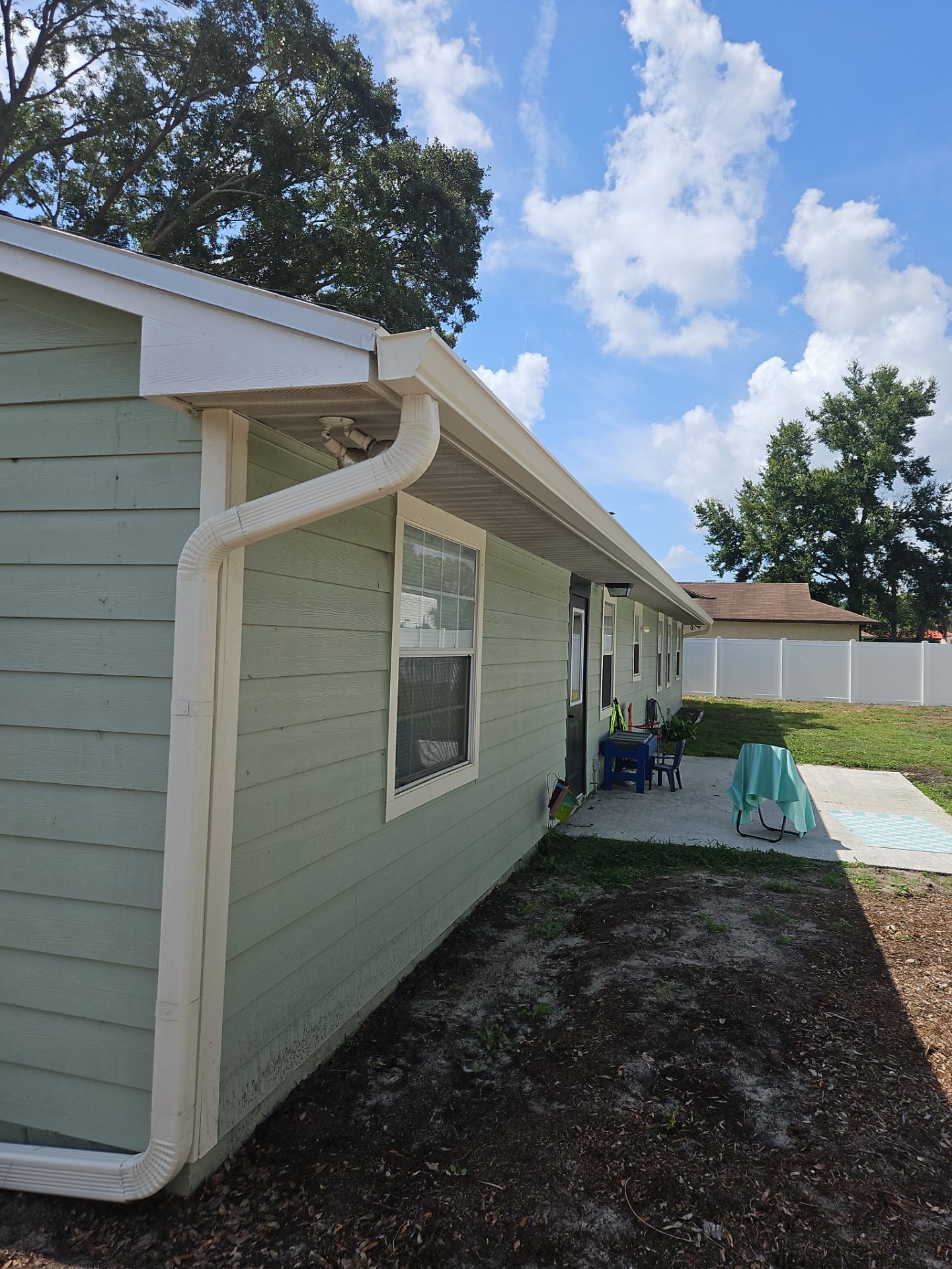 6-inch Cameo Gutters using K-Style Seamless Gutters in Saffner FL by Gutter Professors