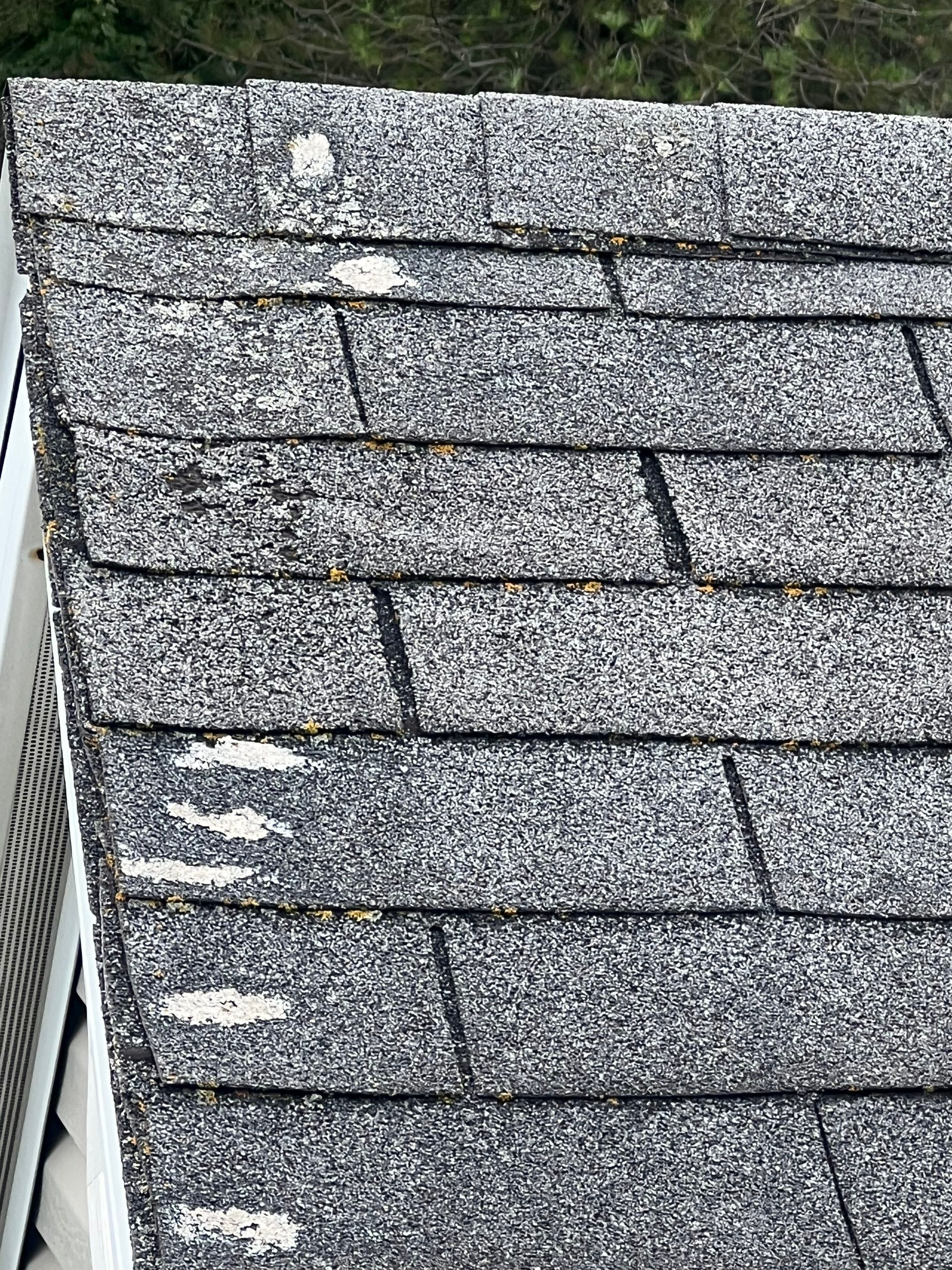 Ranch House and Garage Roof Installation with GAF Shingles by Gellings Roofing & Siding