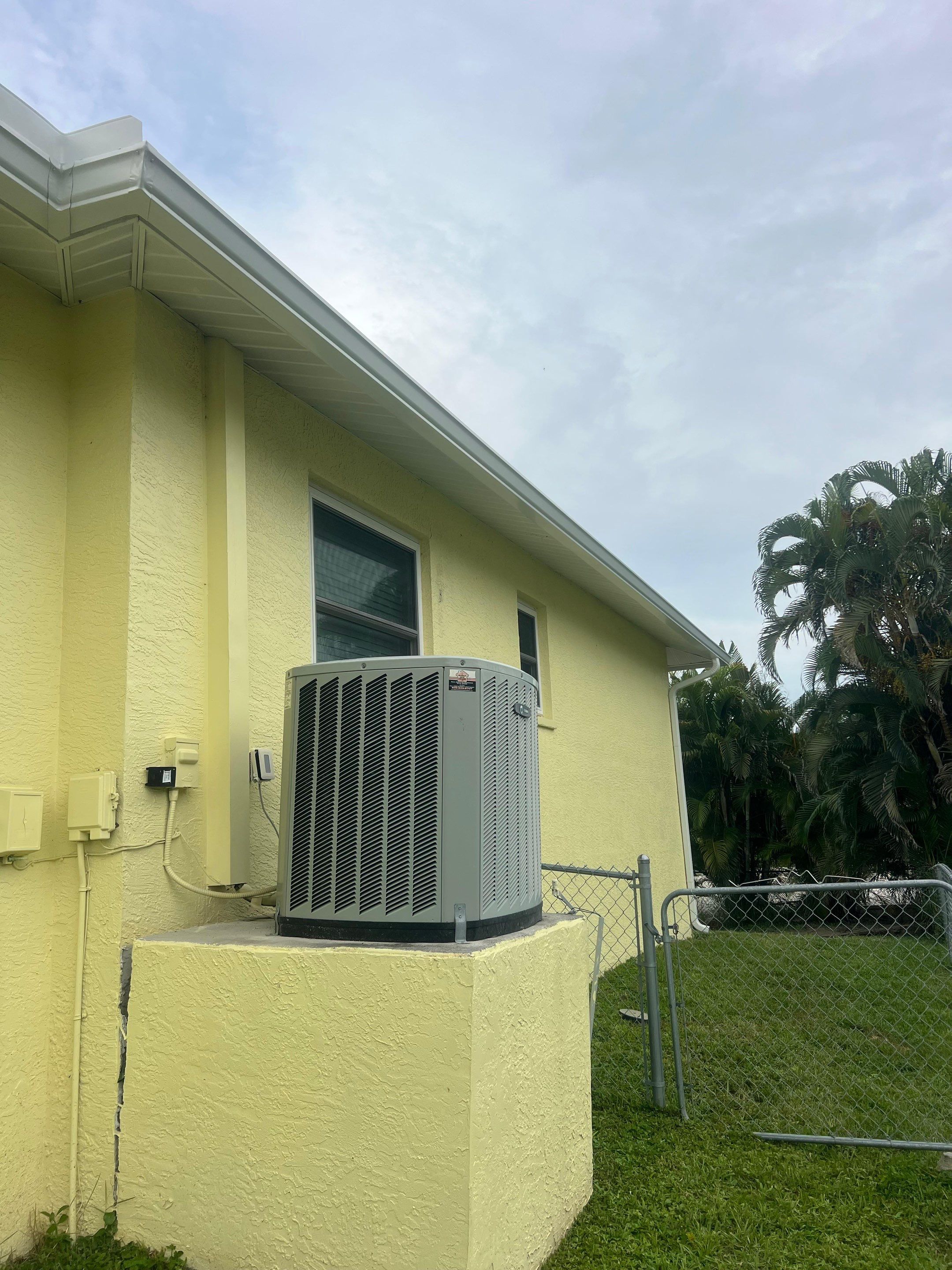 6-Inch Seamless Gutters in Fort Myers FL by Gutter Professors