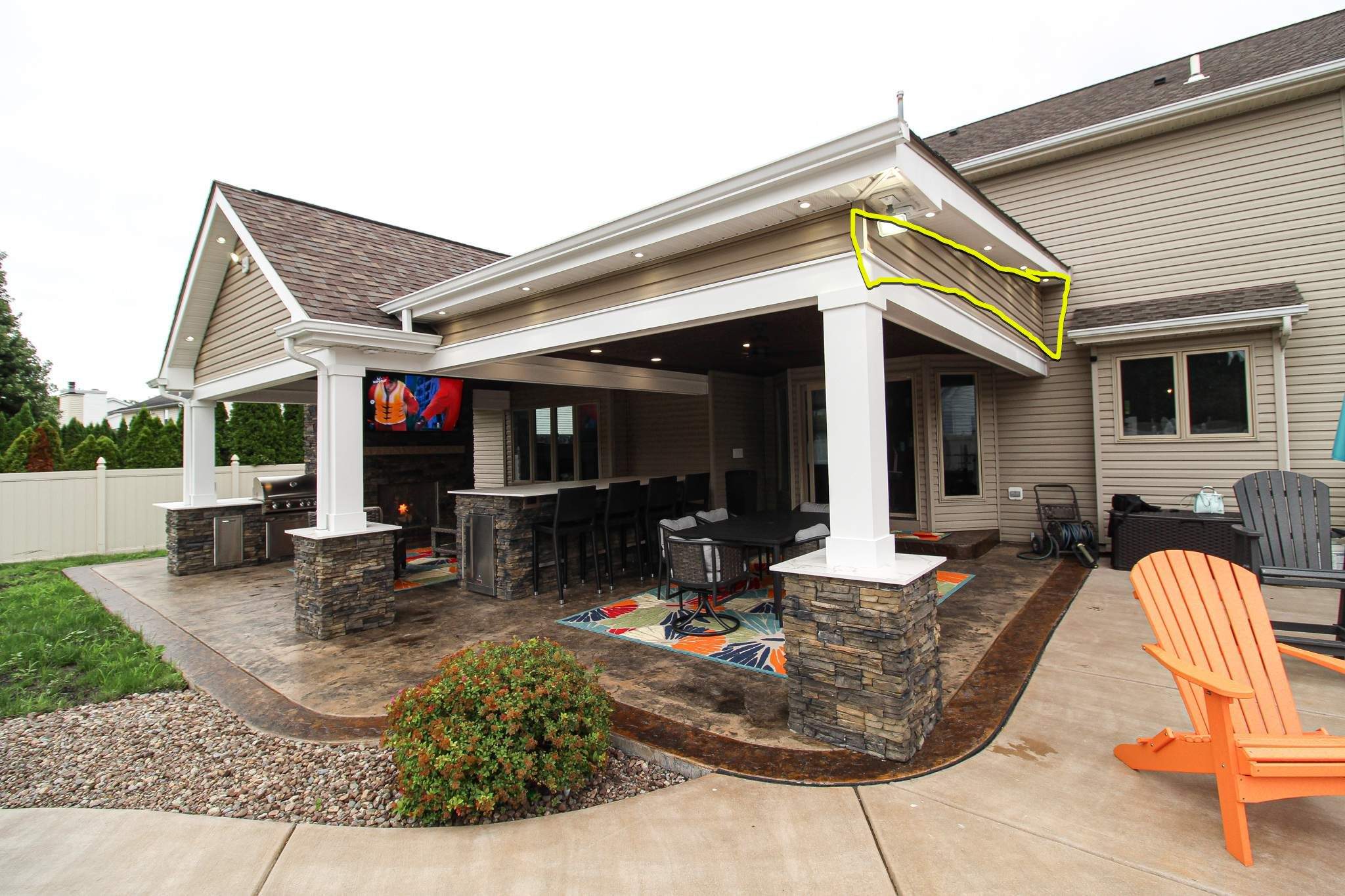 Outdoor Living Addition by Ivy Lea Construction