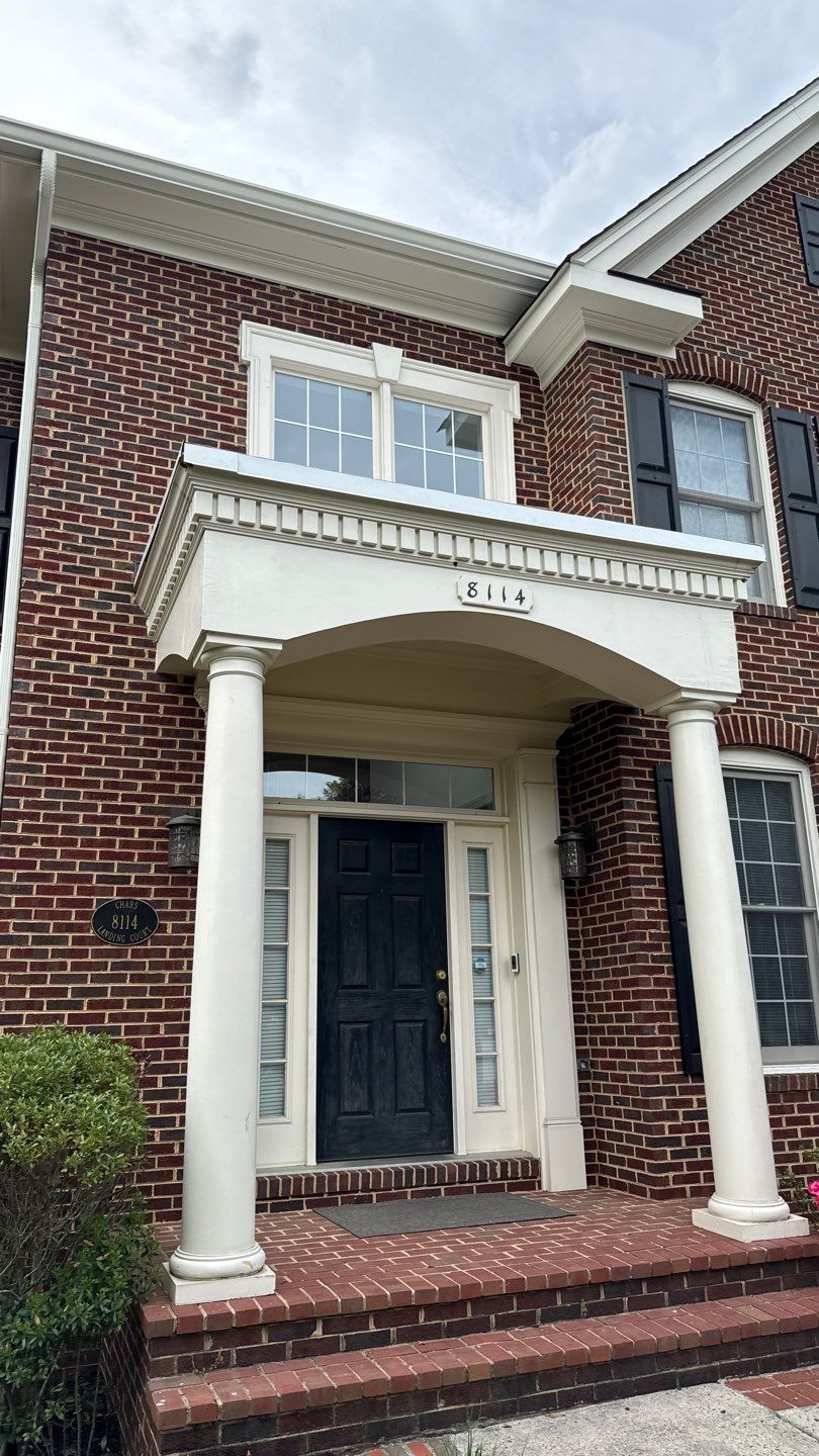 Springfield: CertainTeed Landmark Pro Designer Shingles in Max Def Charcoal Black by RM Banning, Inc.