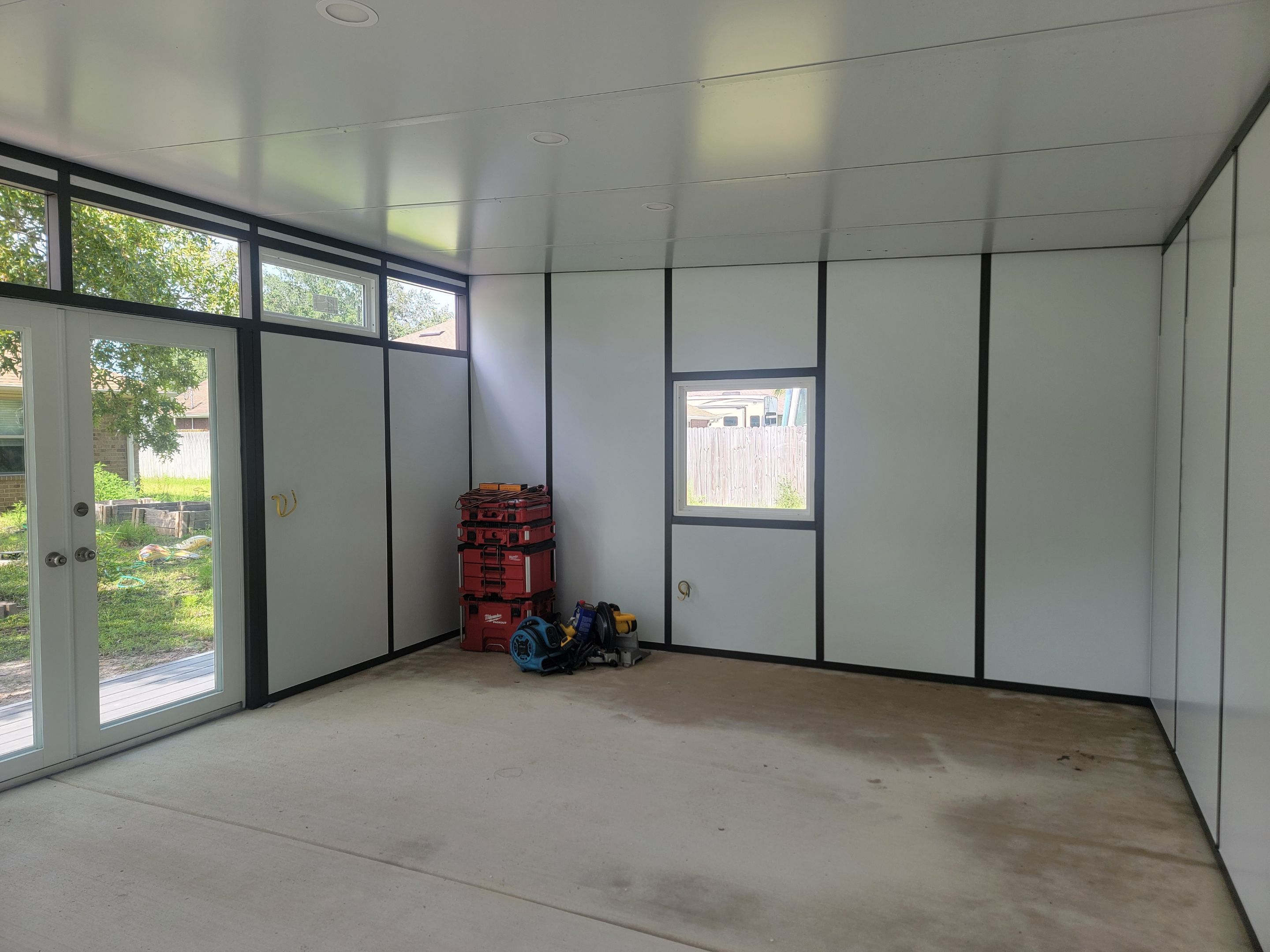 Modern Style Blockhouse in Navarre by Titan Sunrooms