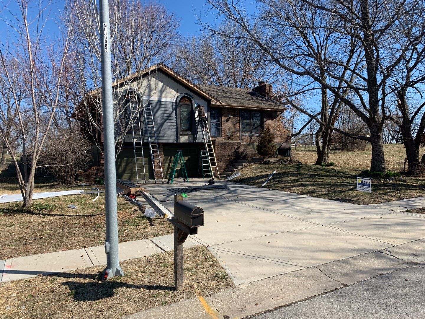 Siding Installation and Heartland Ultra install by EEC Windows, Siding & Roofing