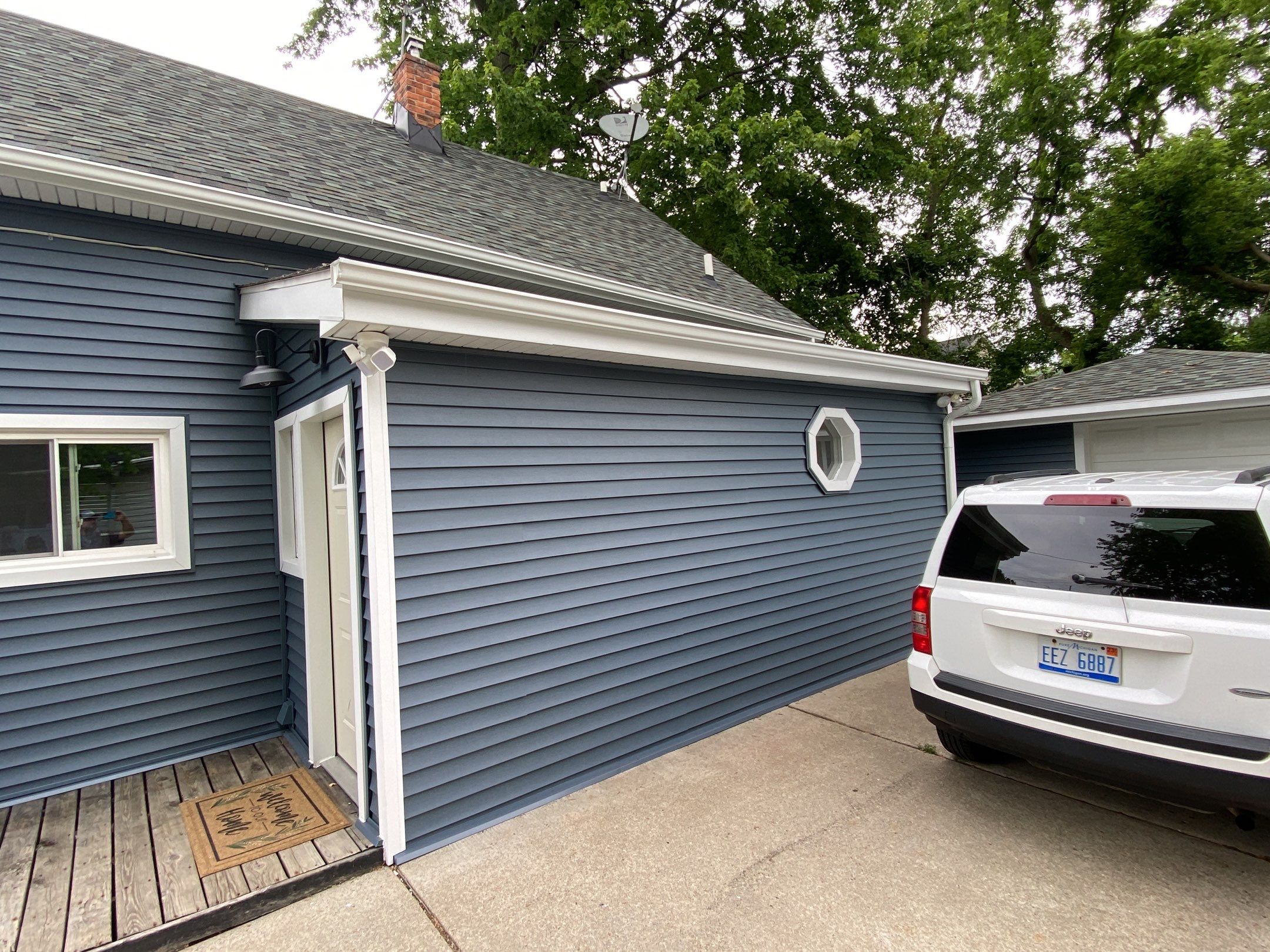 Siding Replacement using CertainTeed Restoration Classis D4 by 180 Contractors
