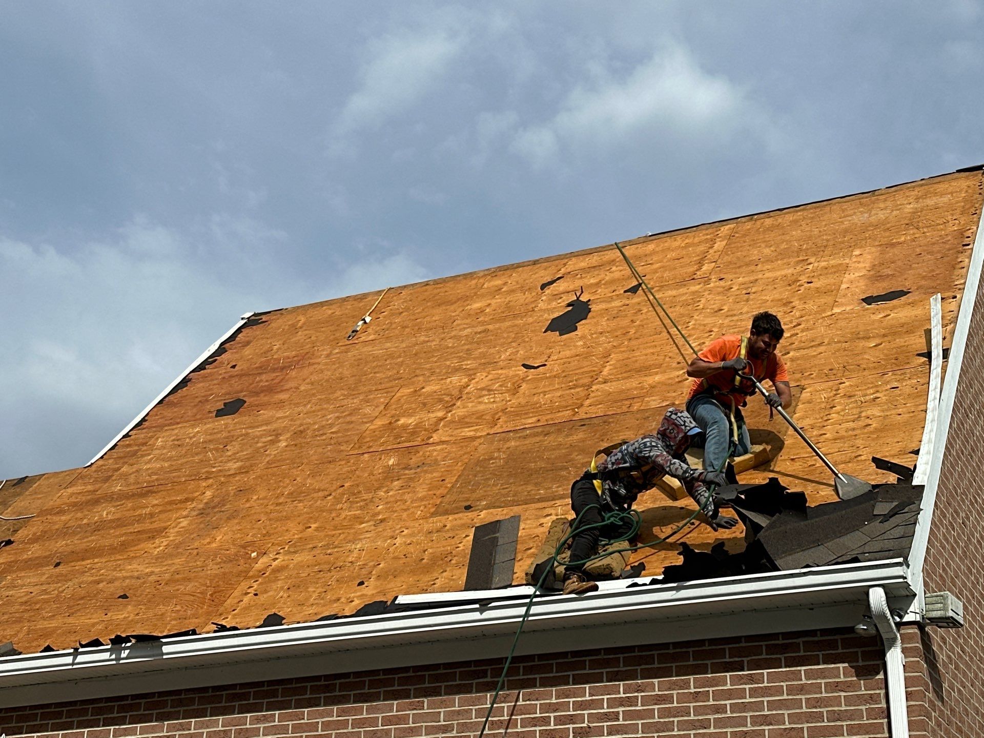 Residential Roofing Installation using Timberline HDZ Shingles - Barkwood by RoofX 