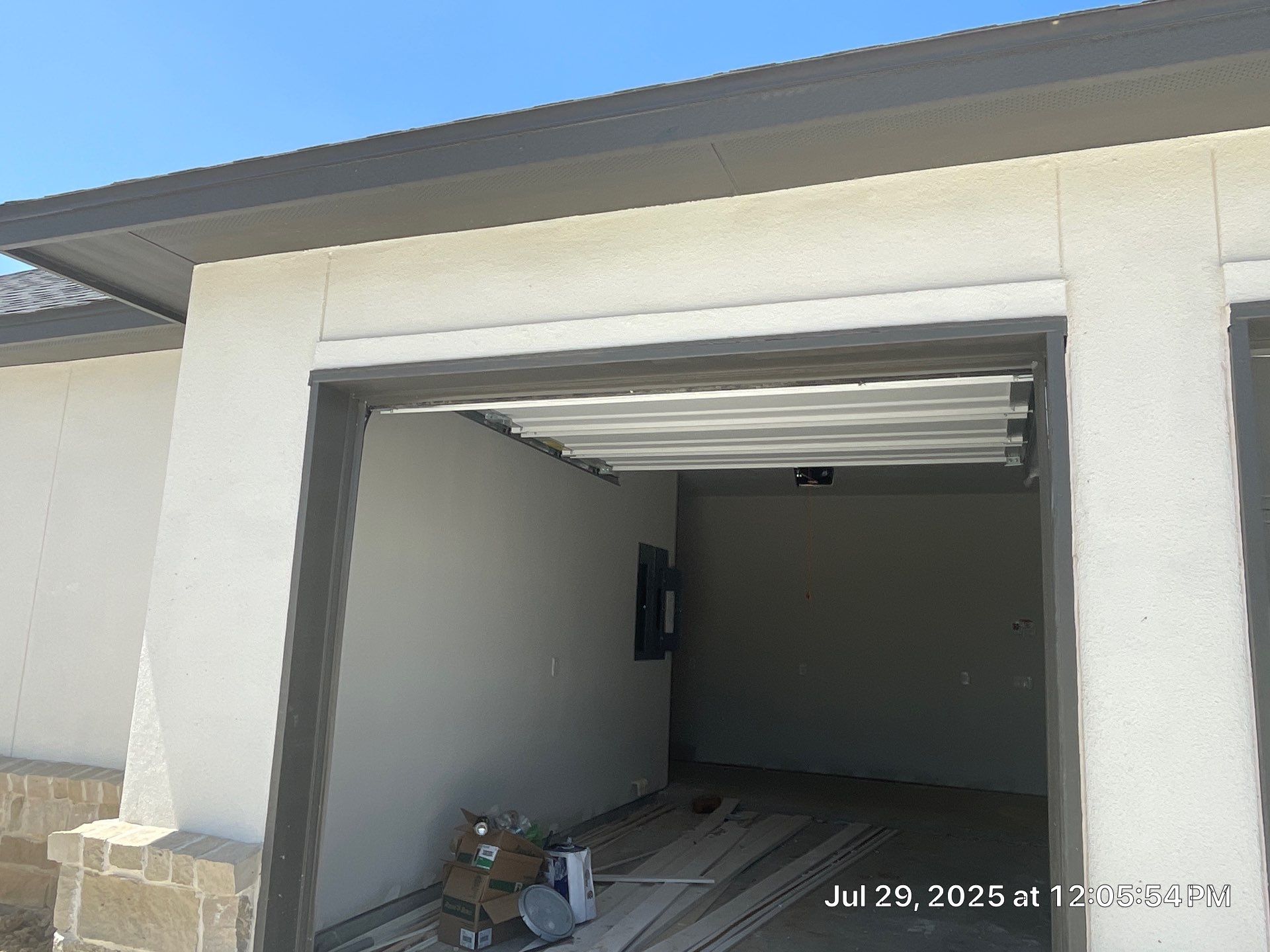 Waller Estate Elegance: Apex Stucco with Grand Stone Accents by Apex Conventional Stucco Llc