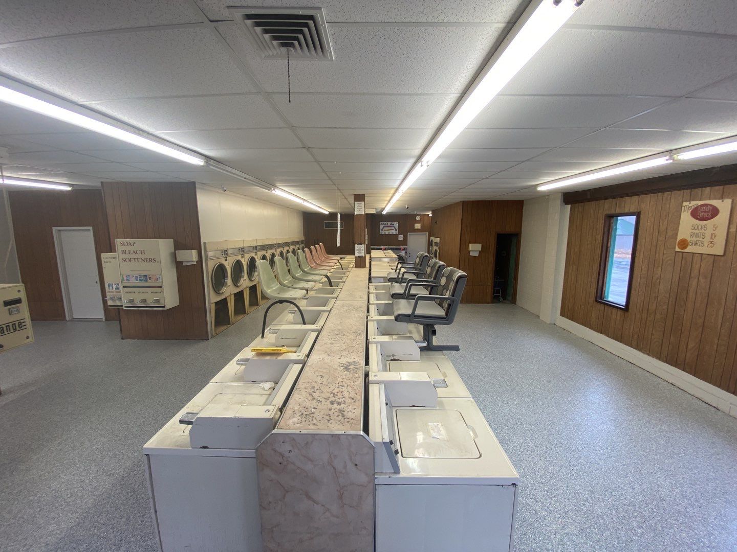 Laundromat Floor using Tidal Wave by Your1DayFloor.com