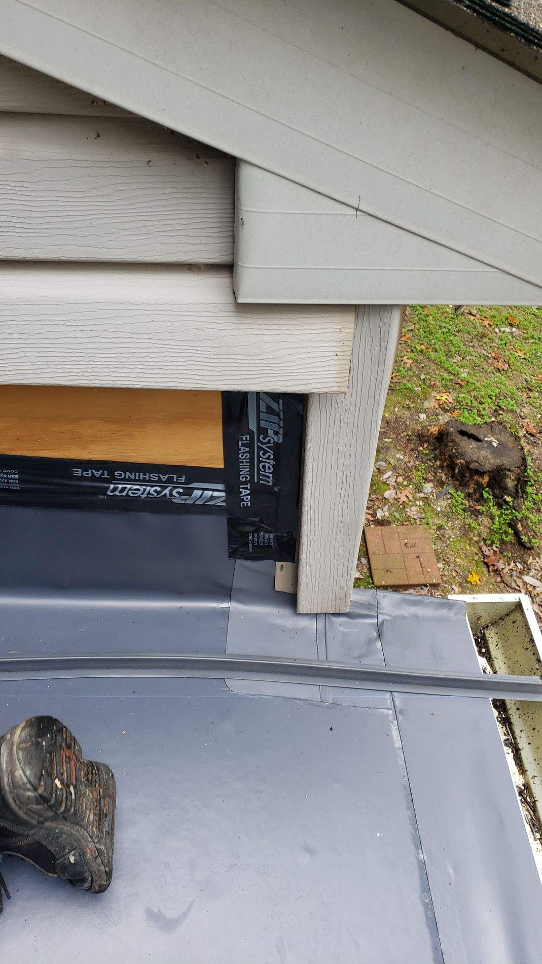 Charcoal Durolast PVC Membrane with Vinyl Rib by Roof Right Inc