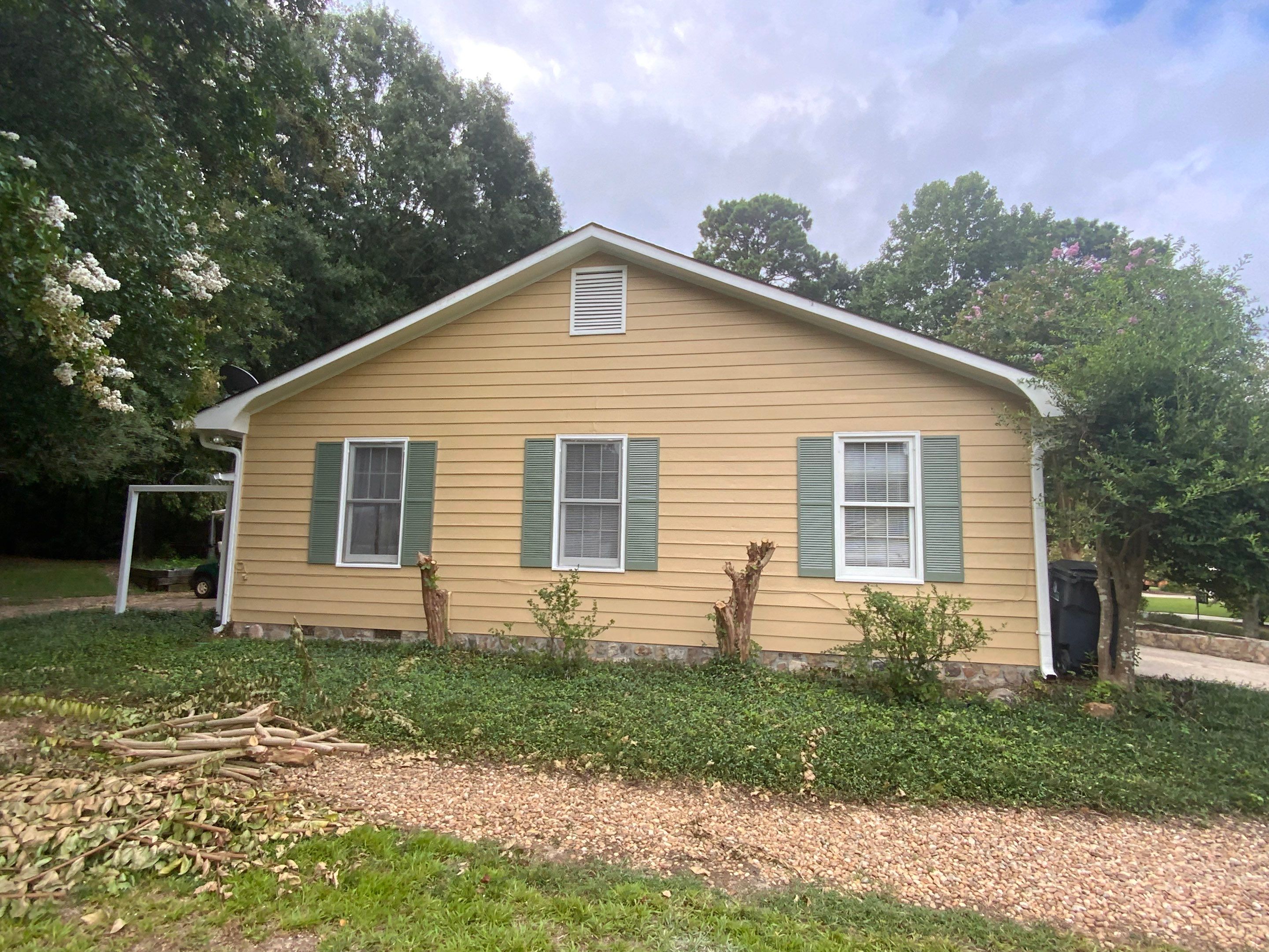 Full Exterior House Painting and Siding Repair in Acworth by Swift Home Renovations