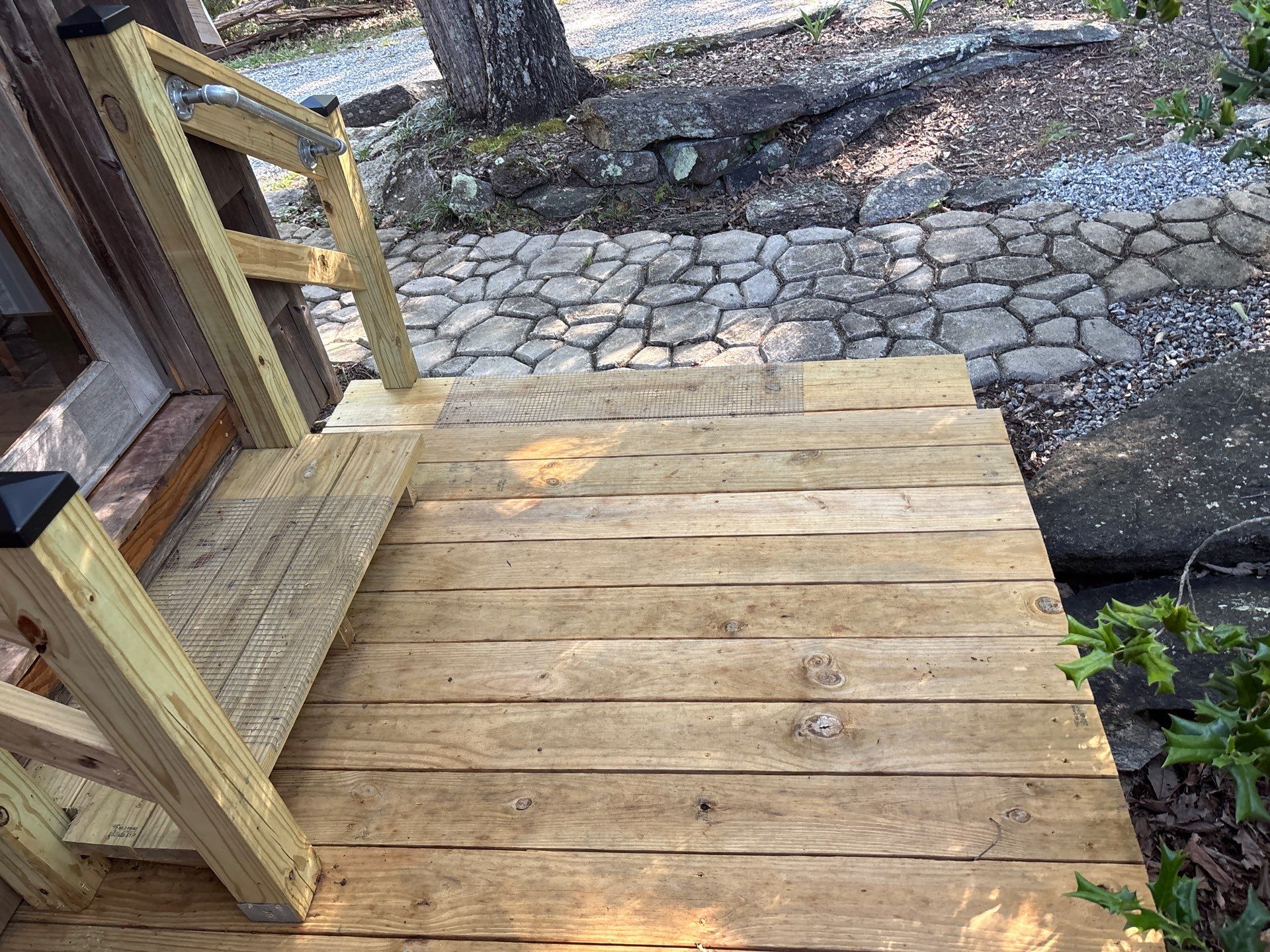 Wood Deck using Wood Sealant by DuraSeal