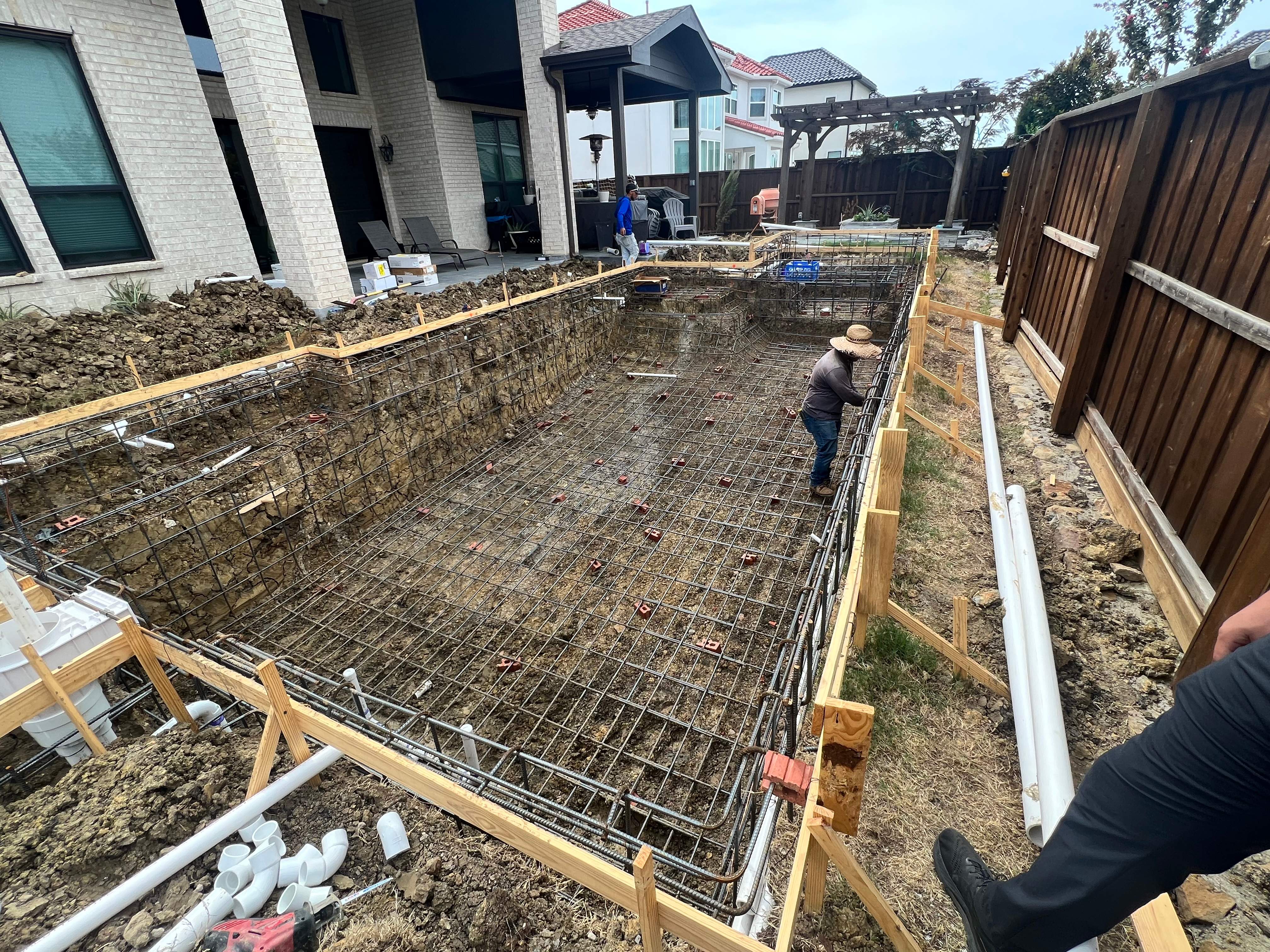 Modern Geometric Pool with Raised Spa by Pinnacle Pools and Spas - DFW