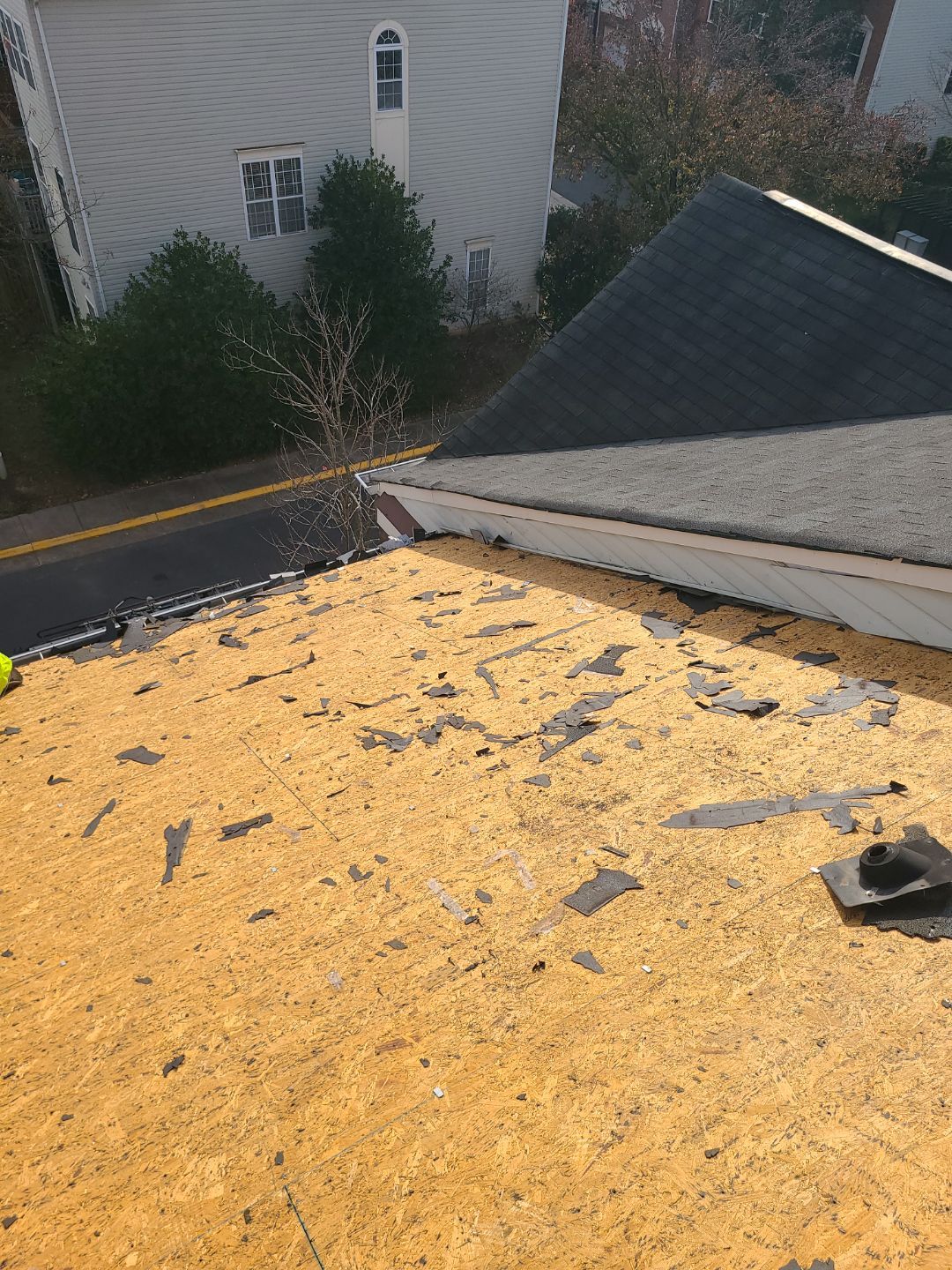 Herndon: Residential Roof Replacement with CertainTeed Landmark Pro in Max Def Moire Black by RM Banning, Inc.