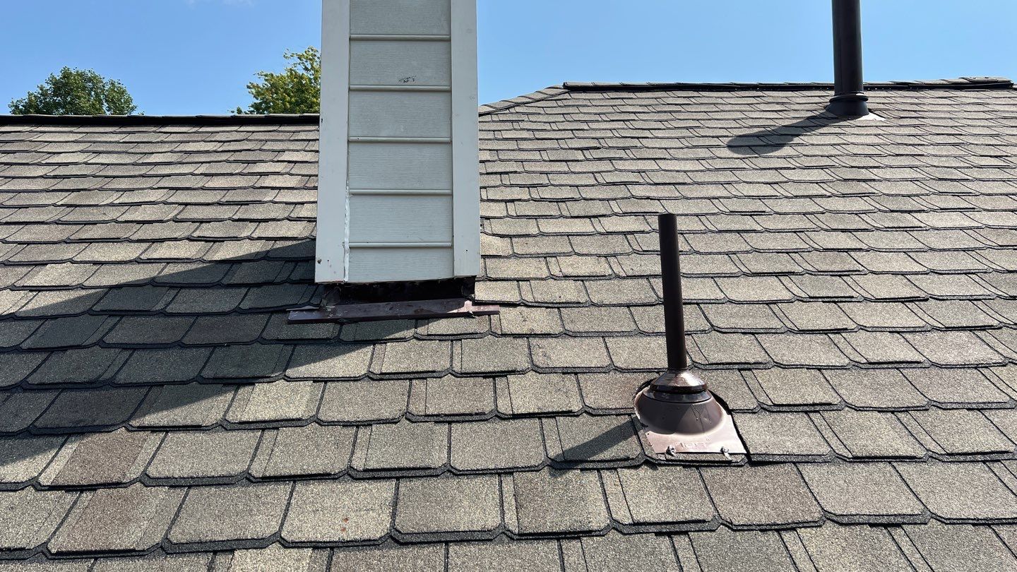Roof Replacement using Certainteed Grand Manor Shingles by American Home Contractors