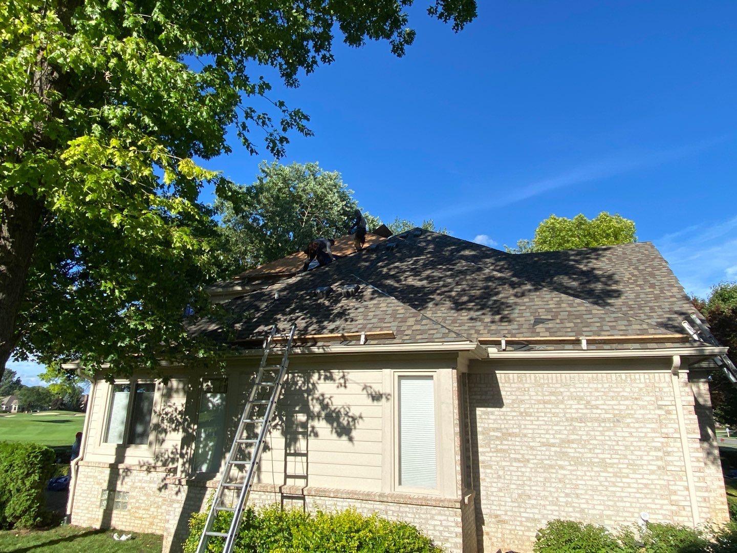 Roof Replacement using CertainTeed Landmark by 180 Contractors