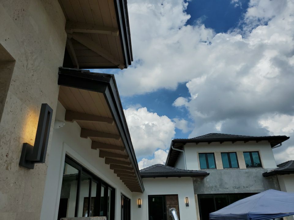 Crown Windsor Slate - Charcoal Black Color by Istueta Roofing