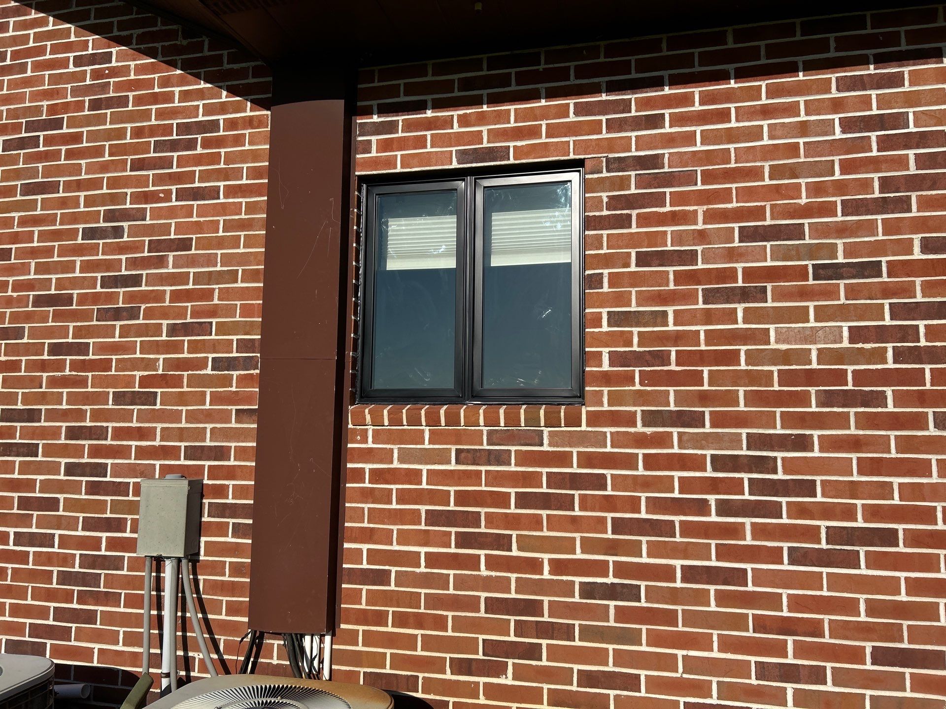 Window replacement using Pella Lifestyle wood/Aluminum window by United Windows and Siding LLC