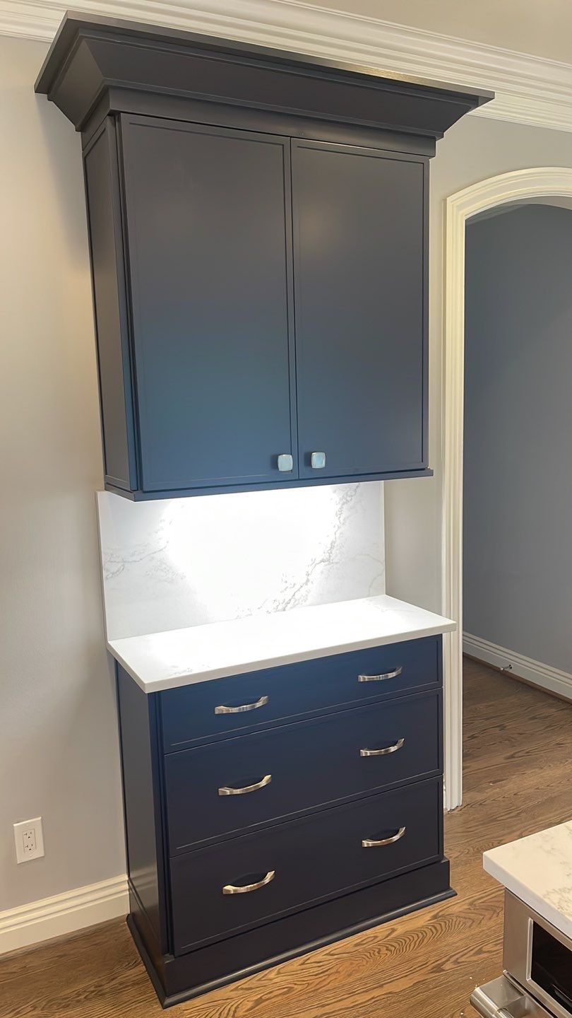 Kitchen Remodel using Fabuwood Luna Dove and Indigo Cabinetry by HomeWerkes Design & Build