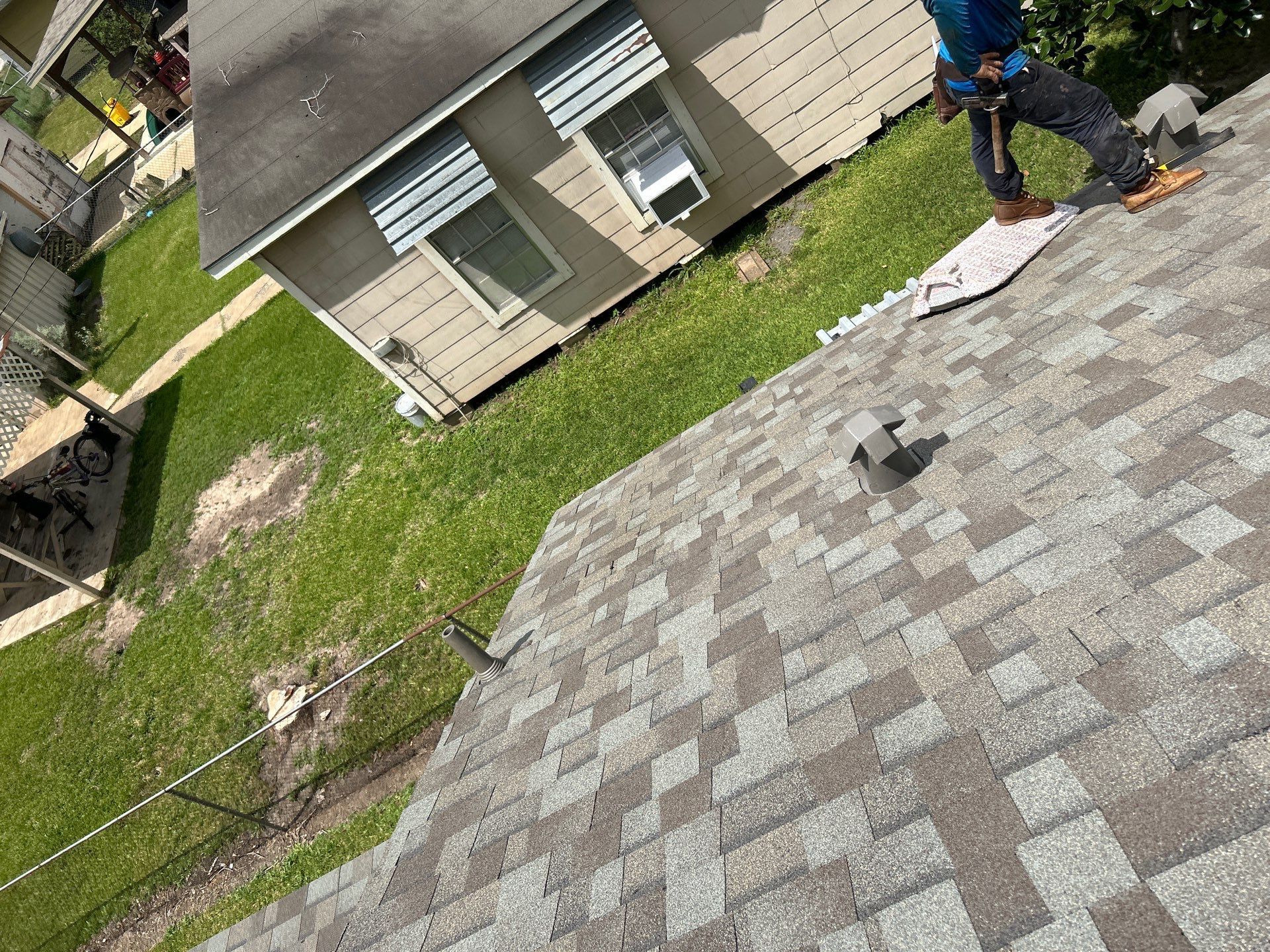 Residential Roofing Installation using Owen's Corning Duration (Lifetime) Shingles by Roof Repair Company