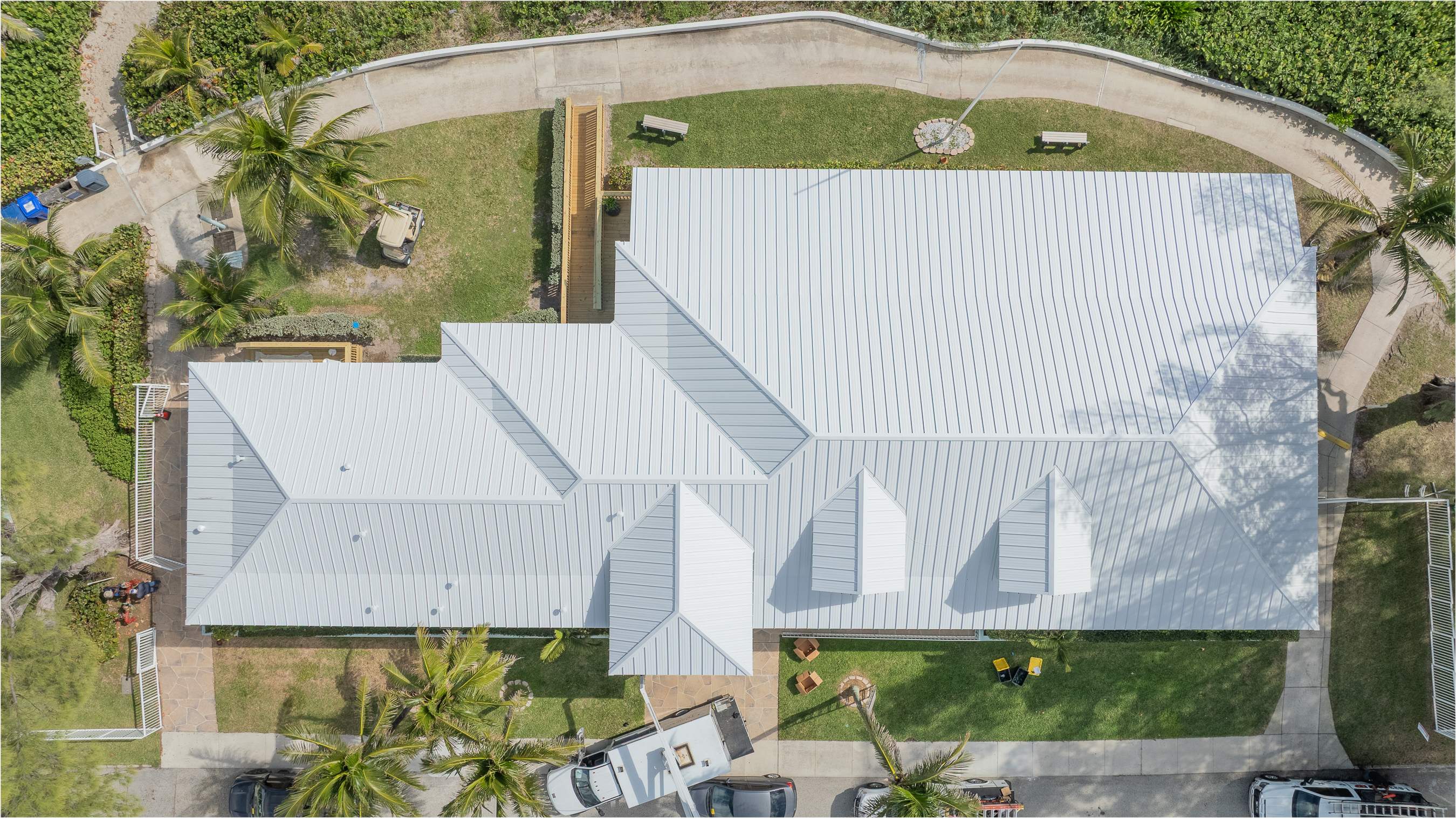 .032 Aluminum 1.5" Mechanical Seam Regal White by Total Roofing System The Metal Roof Experts