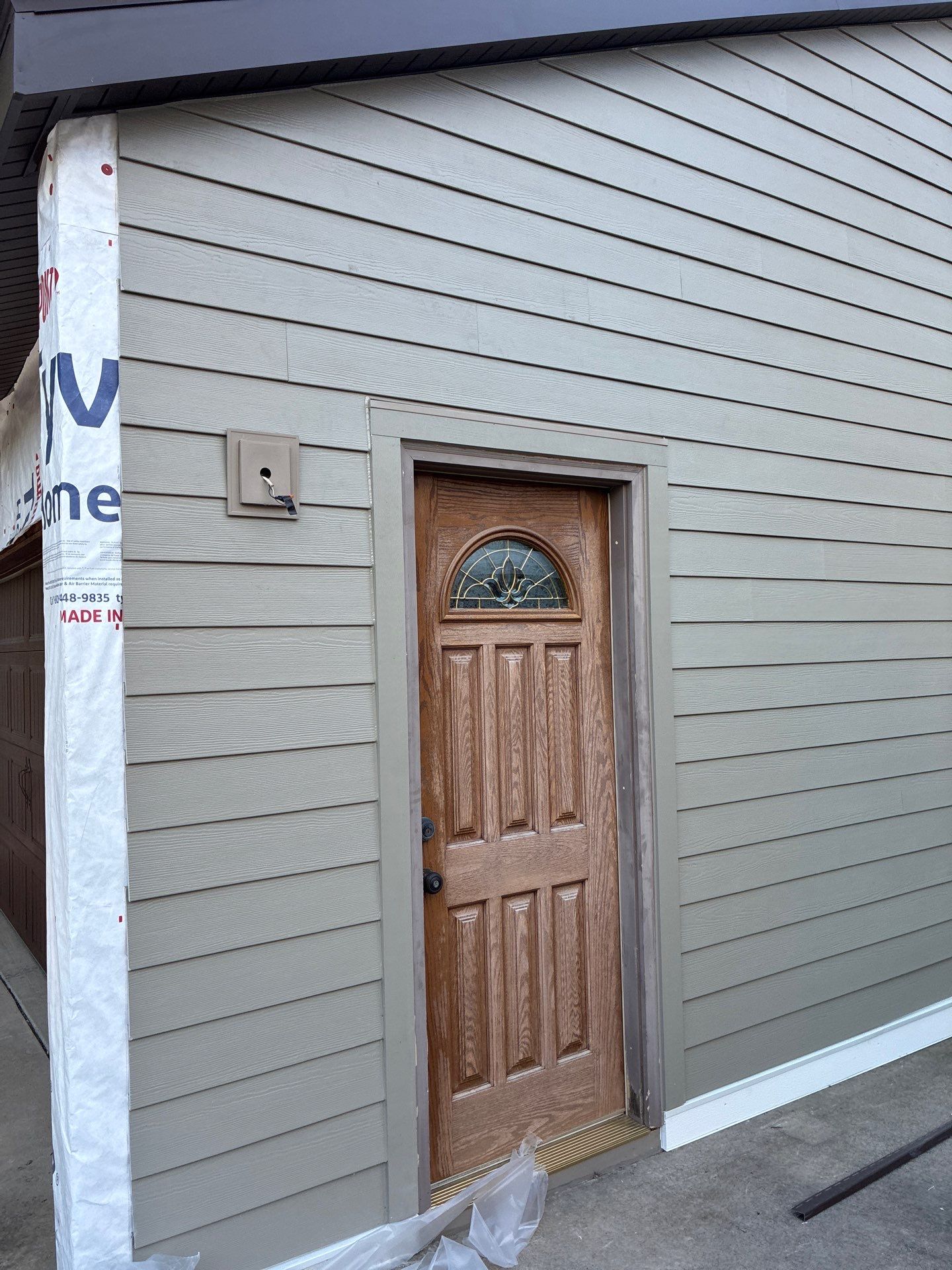 Home Siding Renovation Featuring James Hardie Monterey Taupe Siding by Ideal Siding Pittsburgh