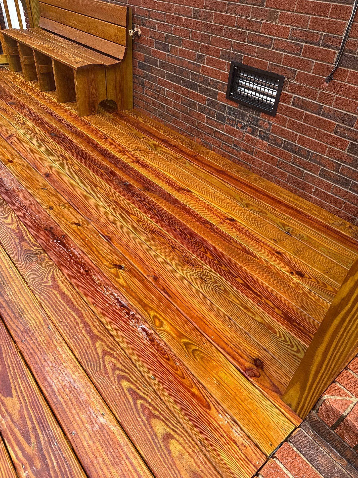 Wood Deck using Wood Sealant by DuraSeal