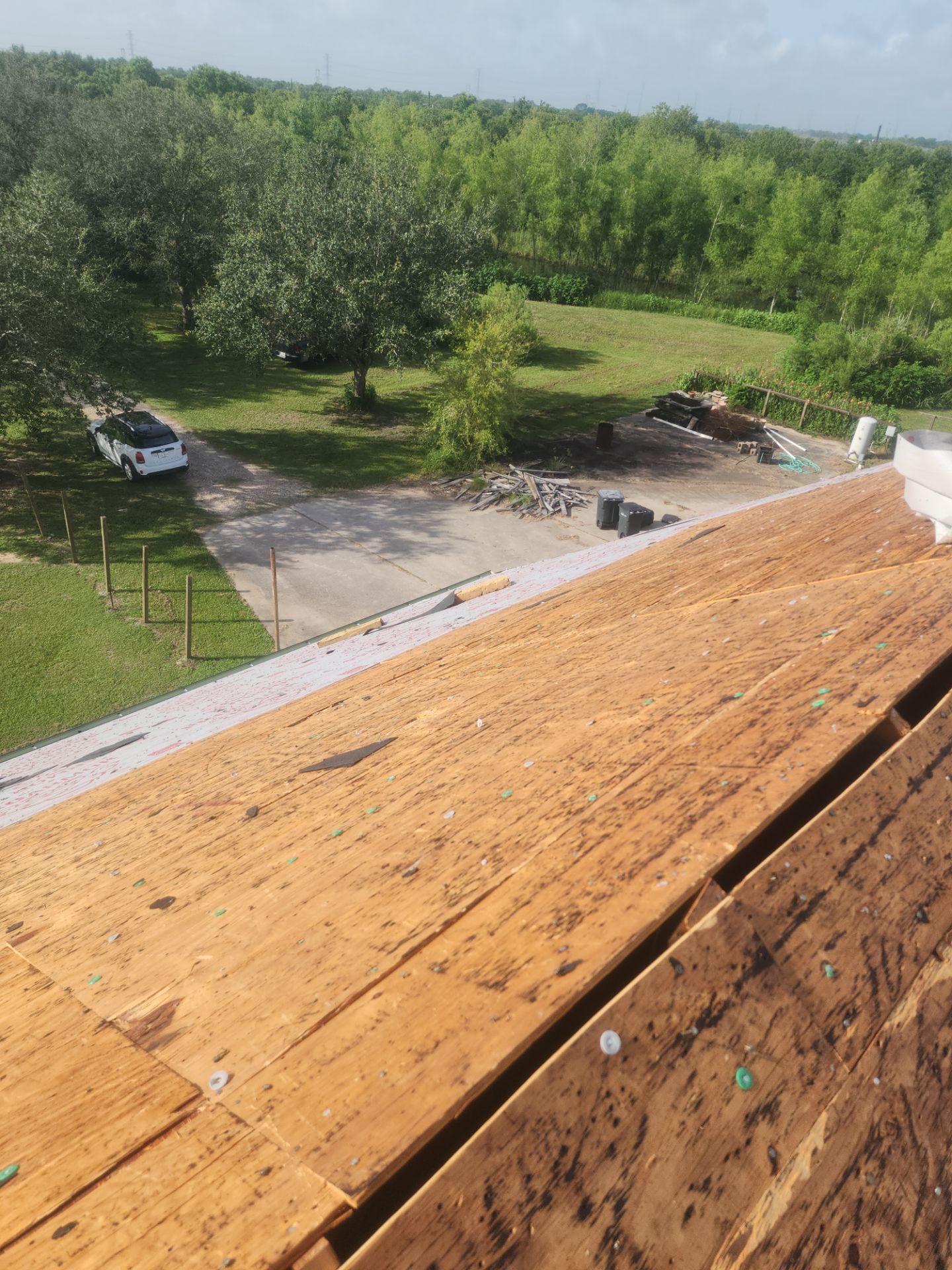 Residential Roofing Installation using Owen's Corning Duration (Lifetime) Shingles by Roof Repair Company
