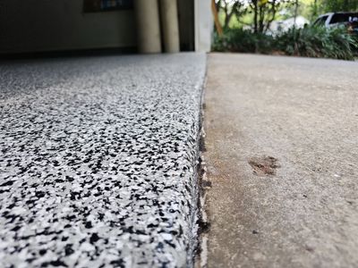 This home’s garage floor before and after is like DAY and NIGHT 🌙 