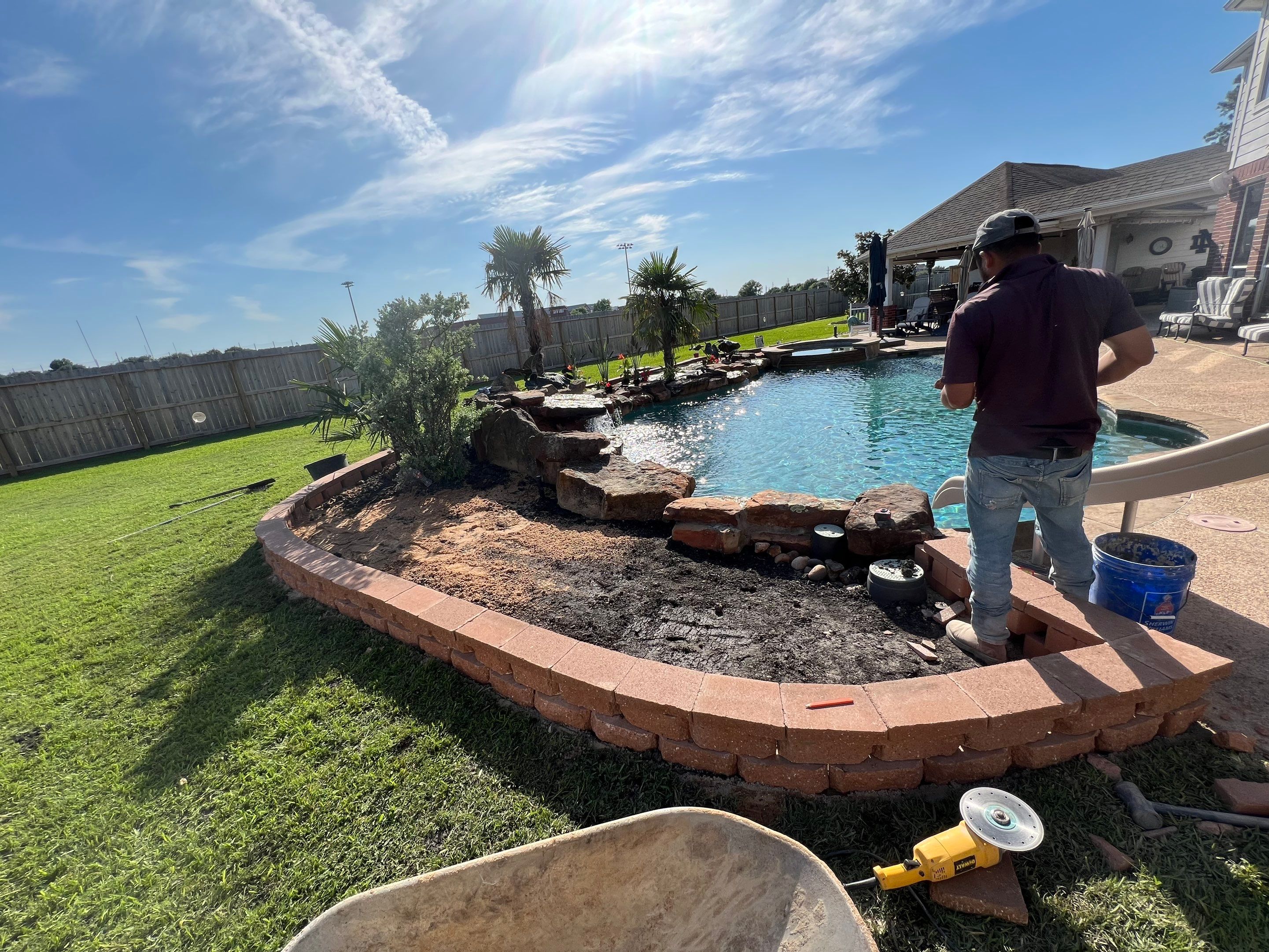 🌿 Larry Caudillo’s Poolside Landscape Revamp by Texas Urban Elements
