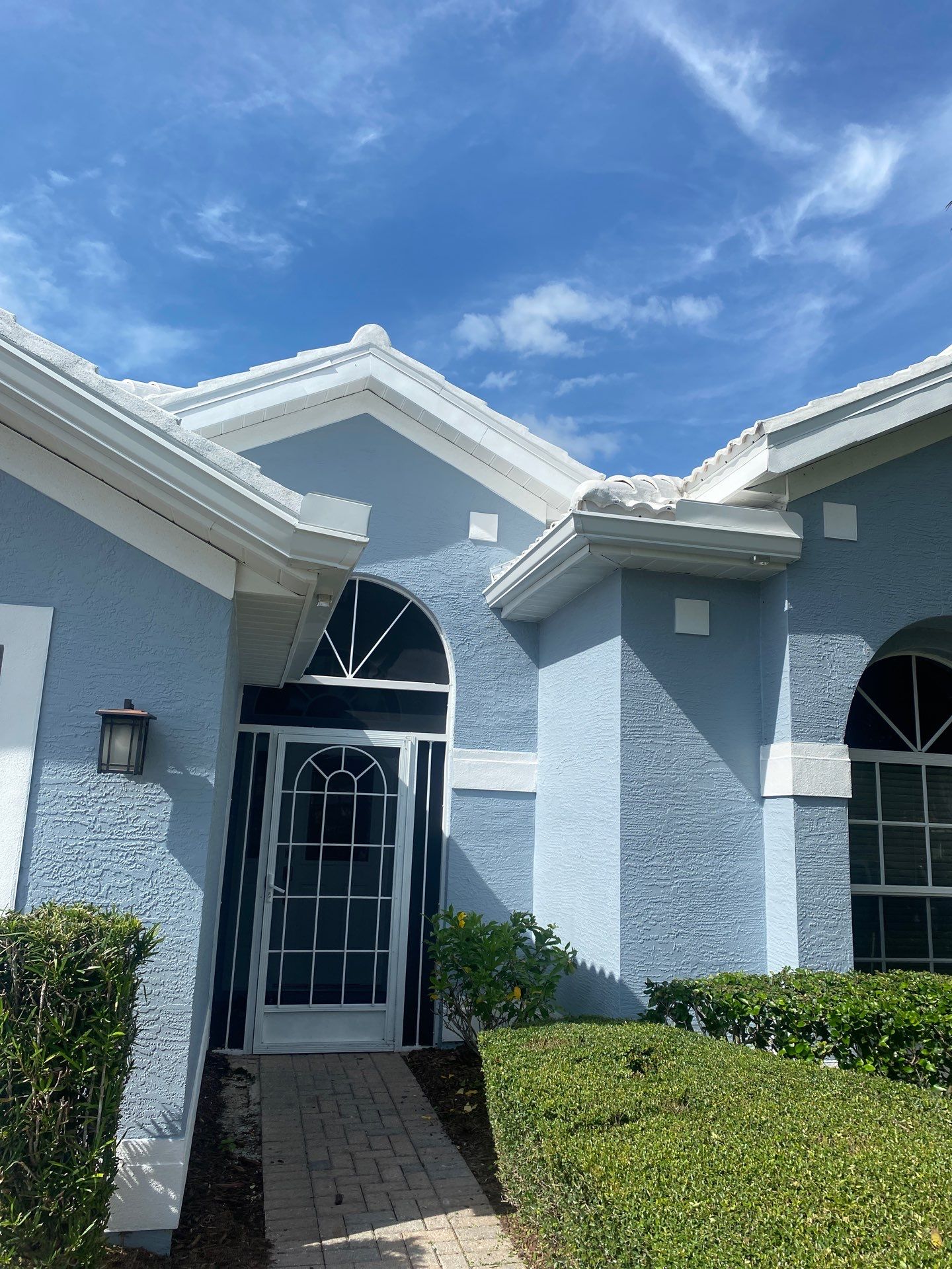 Smooth Box Seamless Gutters Installed by Gutter Professor in Sarasota FL by Gutter Professors