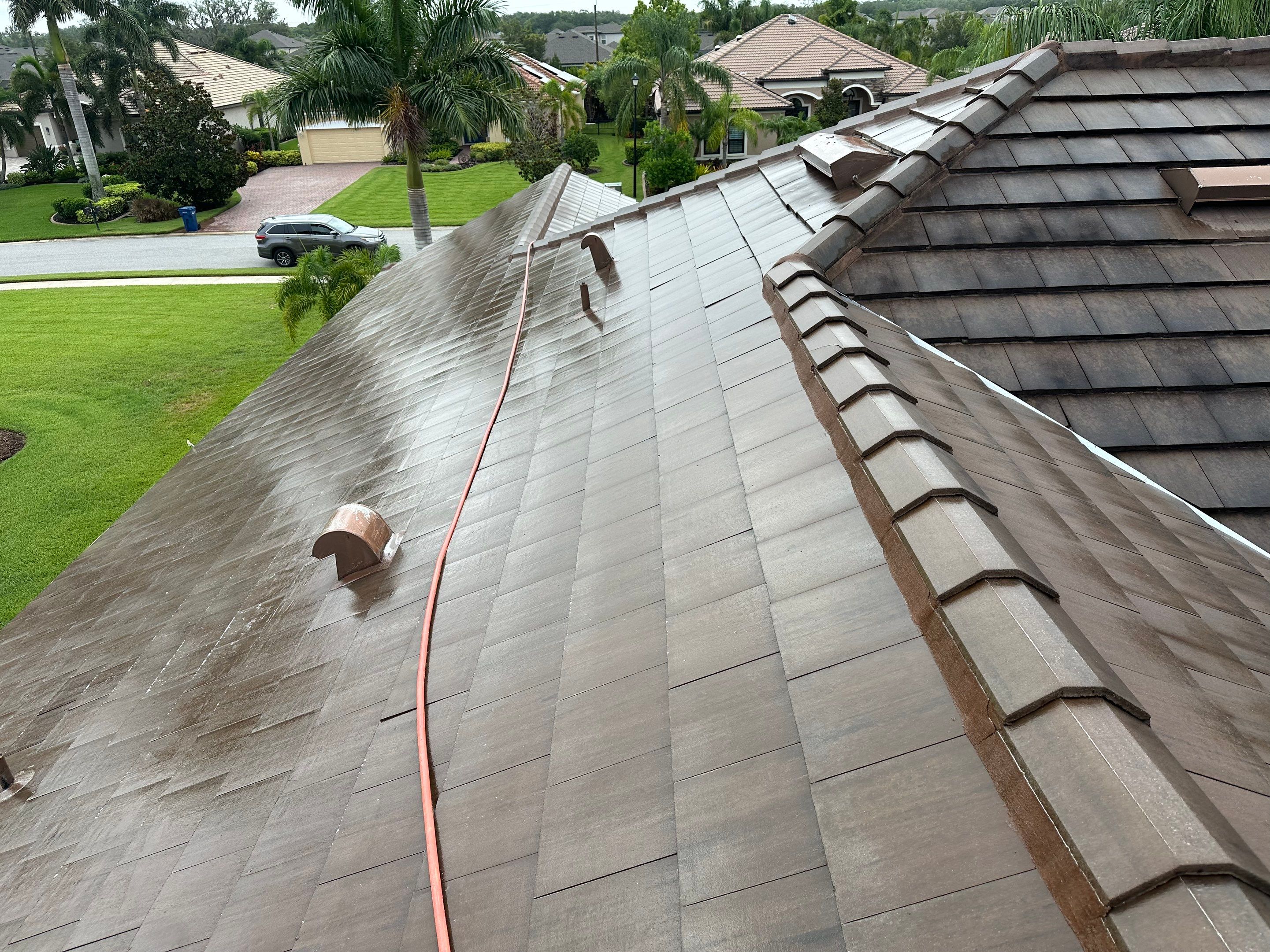 Flat Tile Roof Cleaning, House Wash & Sidewalk Cleaning in Enclave at Country Meadows, Bradenton, FL | Sunshine AquaWash by Sunshine AquaWash